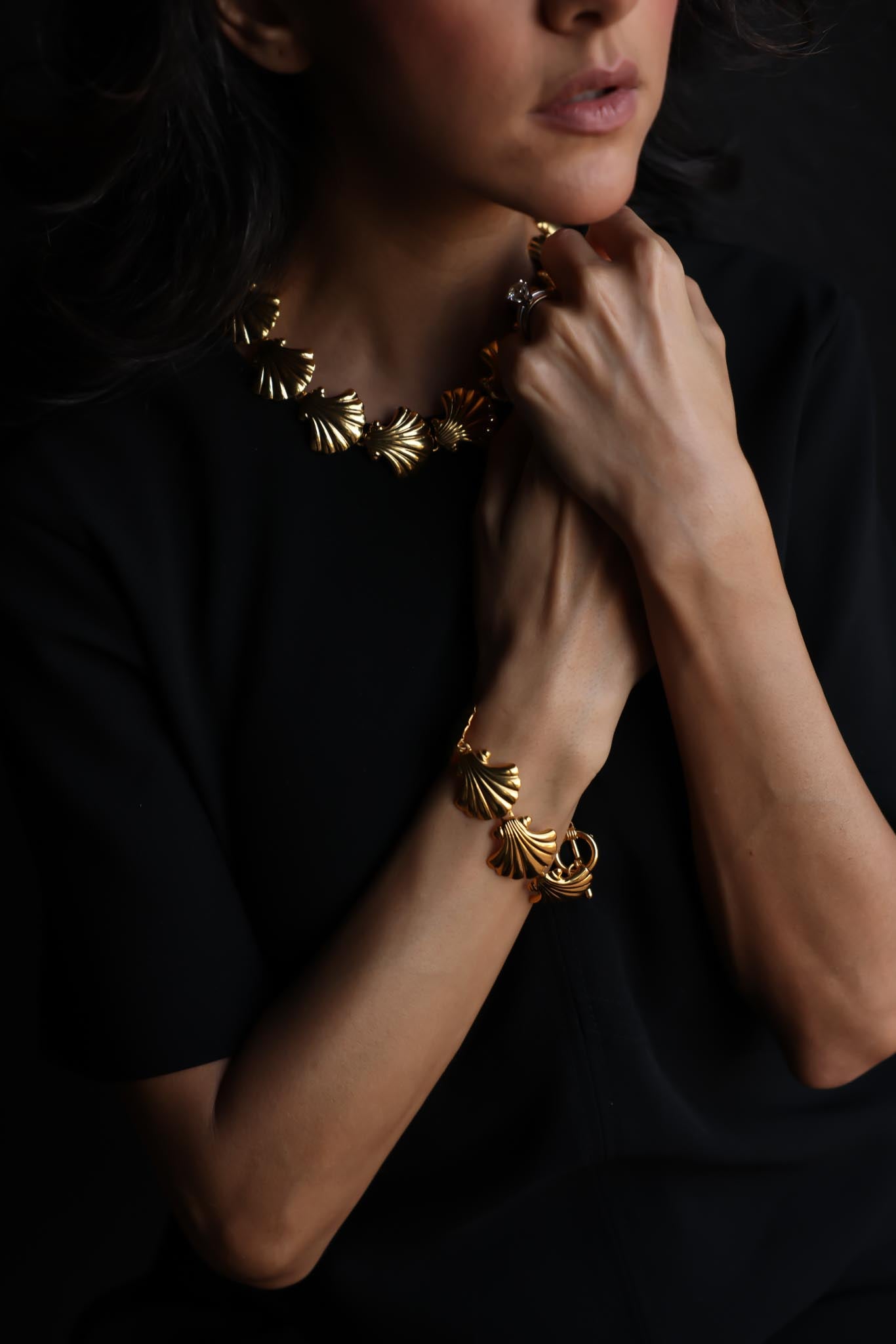 Golden Shell Motif Necklace and Bracelet Set|Vintage Baazaar 