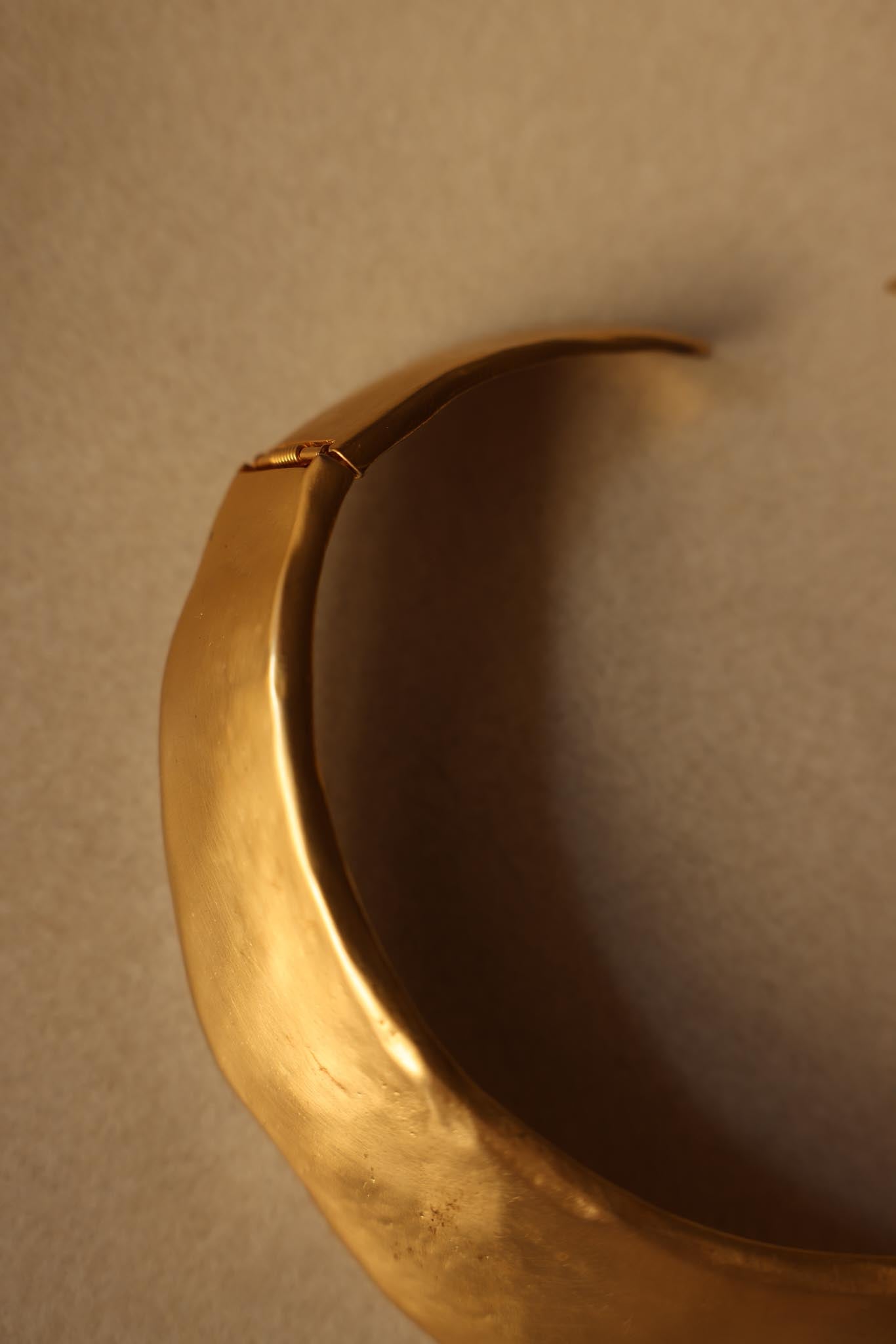Gold-Toned Hinged Collar Necklace|Vintage Baazaar 