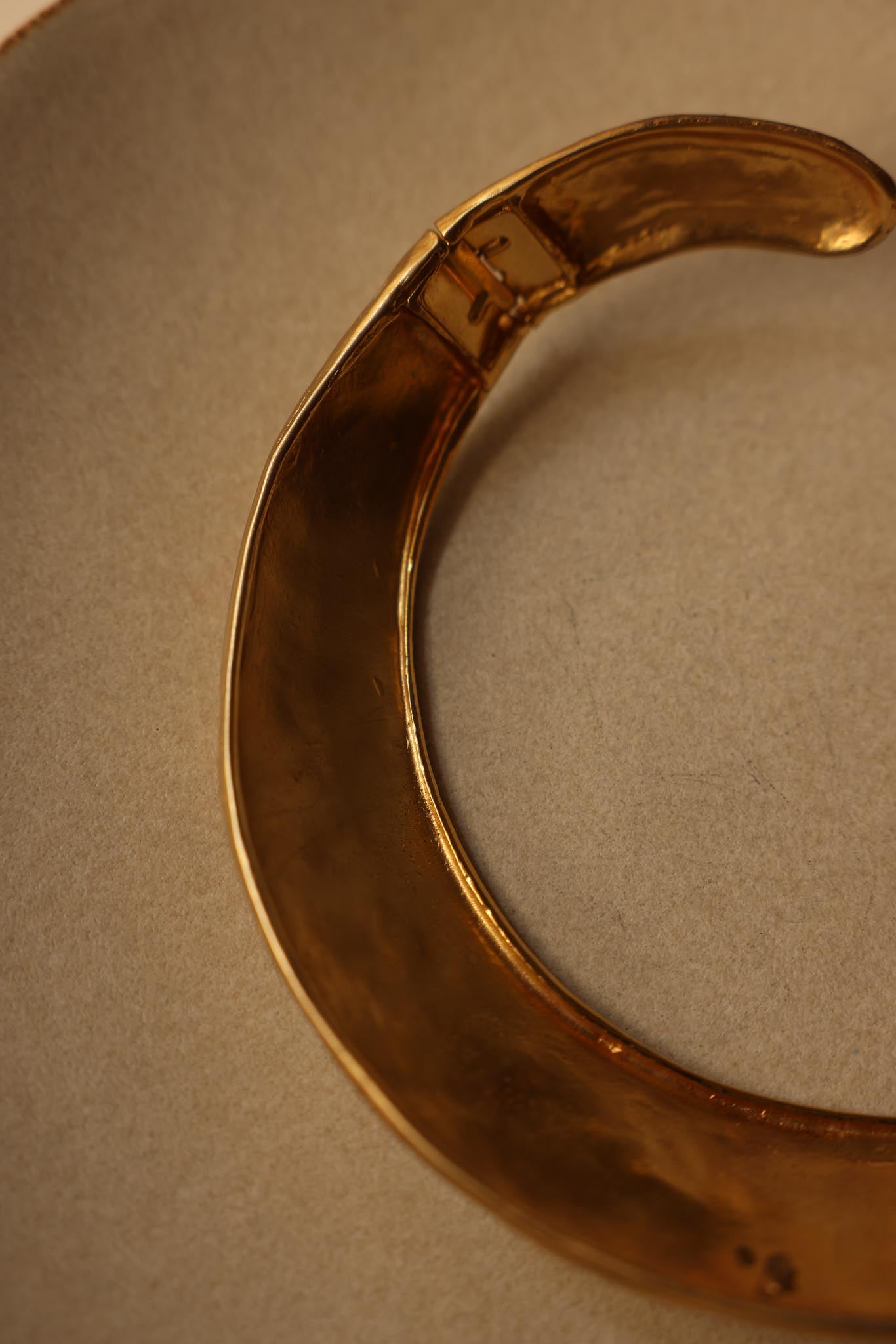 Gold-Toned Hinged Collar Necklace|Vintage Baazaar 