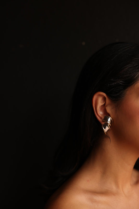 Two-Tone Sculptural Clip-On Earrings|Vintage Baazaar 