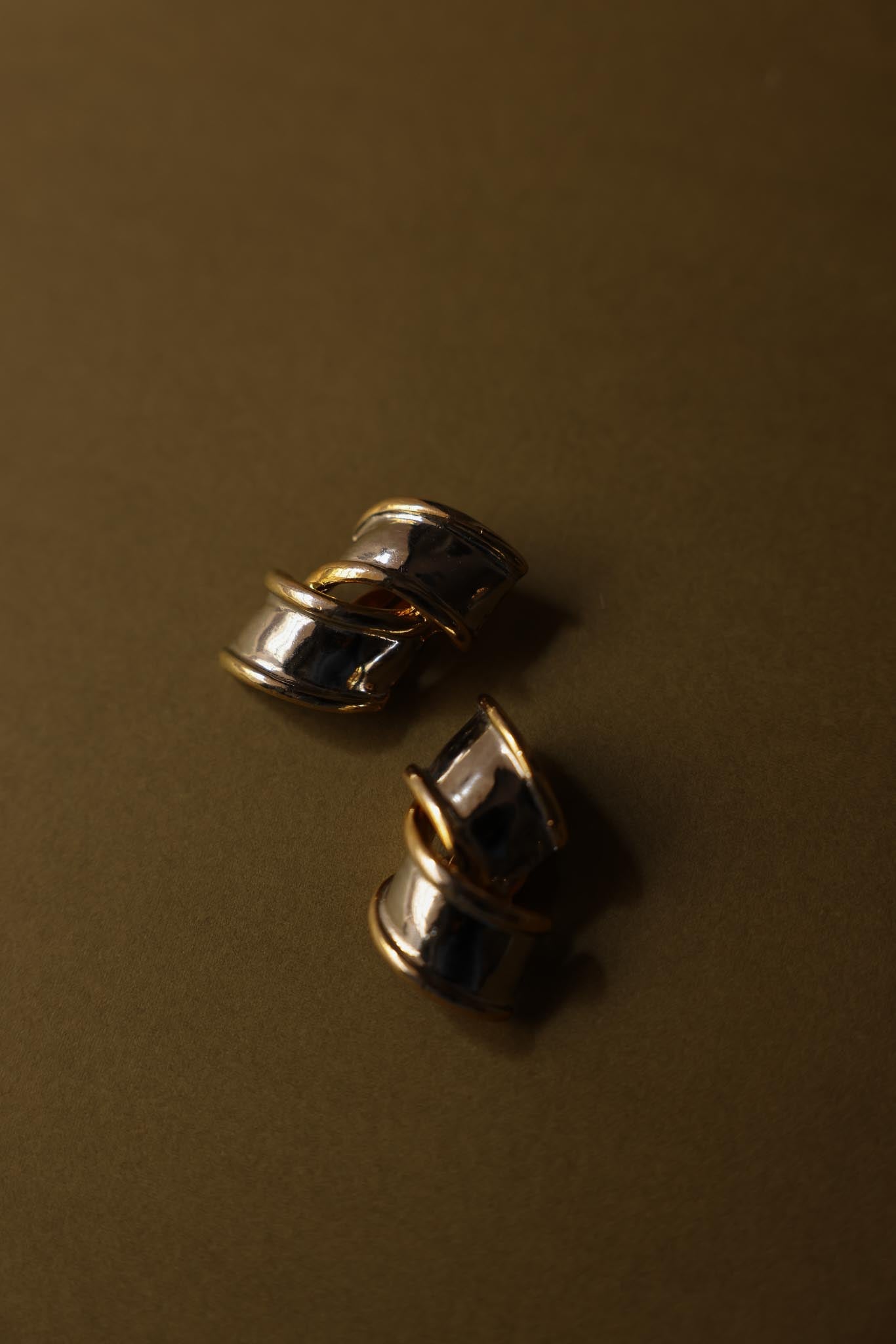 Two-Tone Sculptural Clip-On Earrings|Vintage Baazaar 