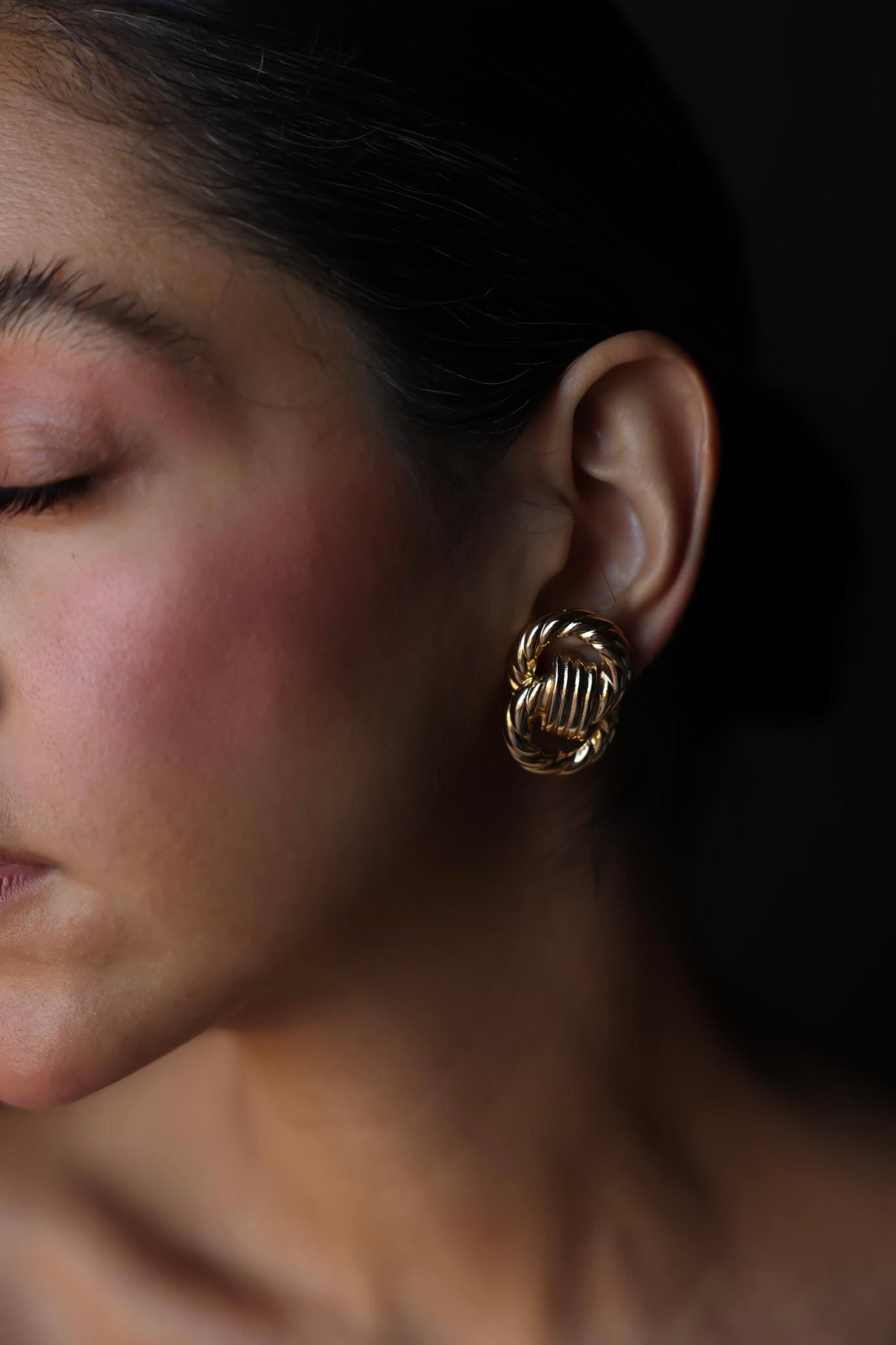 Gold-Tone Ribbed Knot Clip-On Earrings|Vintage Baazaar 