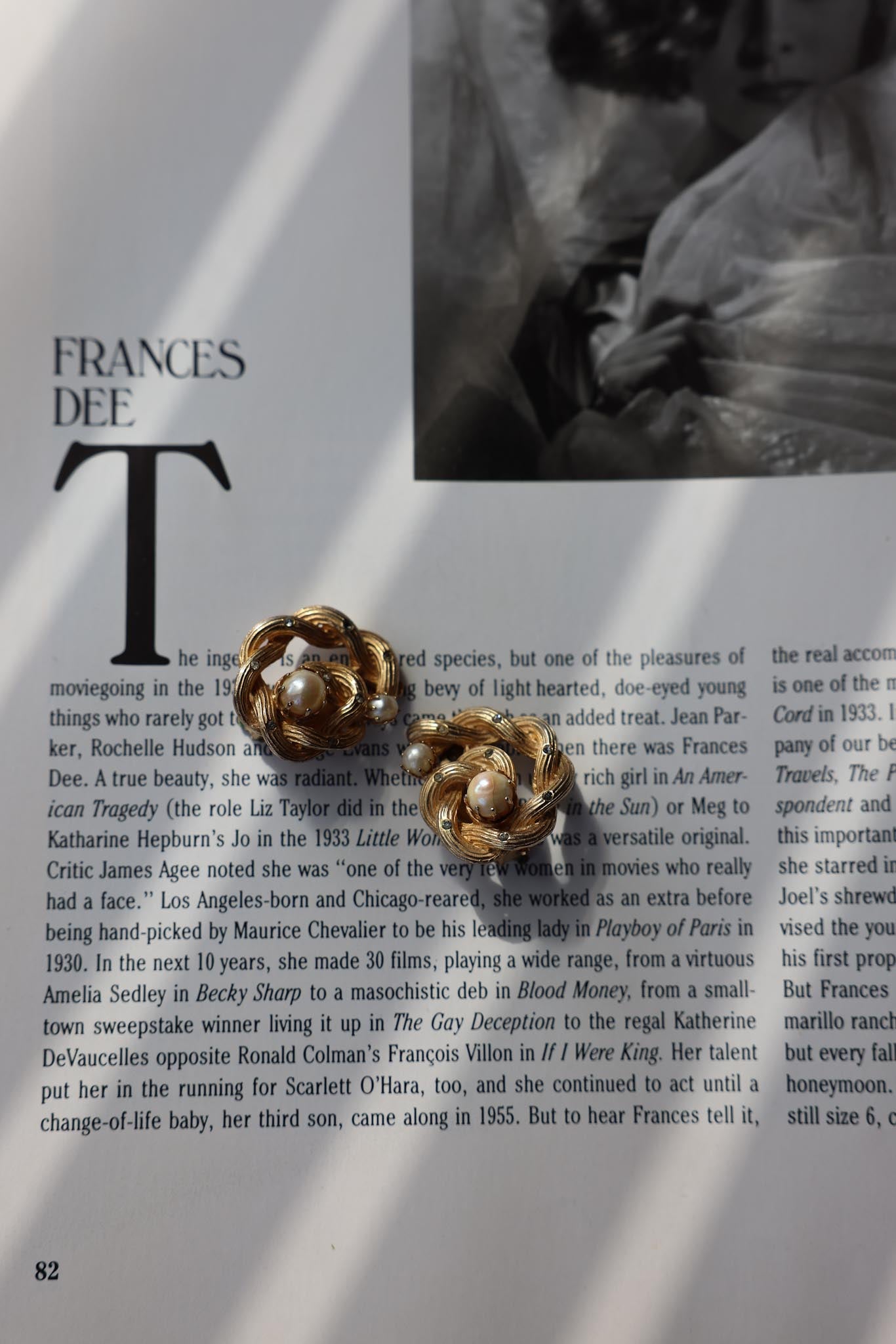 Golden Twist Pearl Bloom Earrings|Vintage Baazaar 