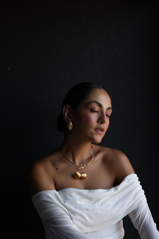Gold-Tone Cherry Collar Necklace|Vintage Baazaar 