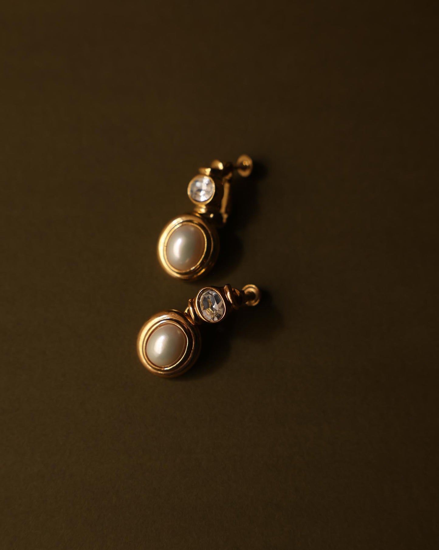 Gold and Faux Pearl Dangle Earrings with Rhinestone Accent - Screw-Back|Vintage Baazaar 
