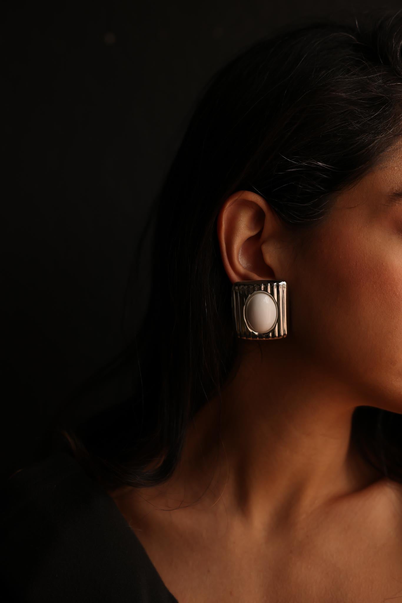 Silver-Tone Ribbed Rectangle Earrings - Pierced|Vintage Baazaar 