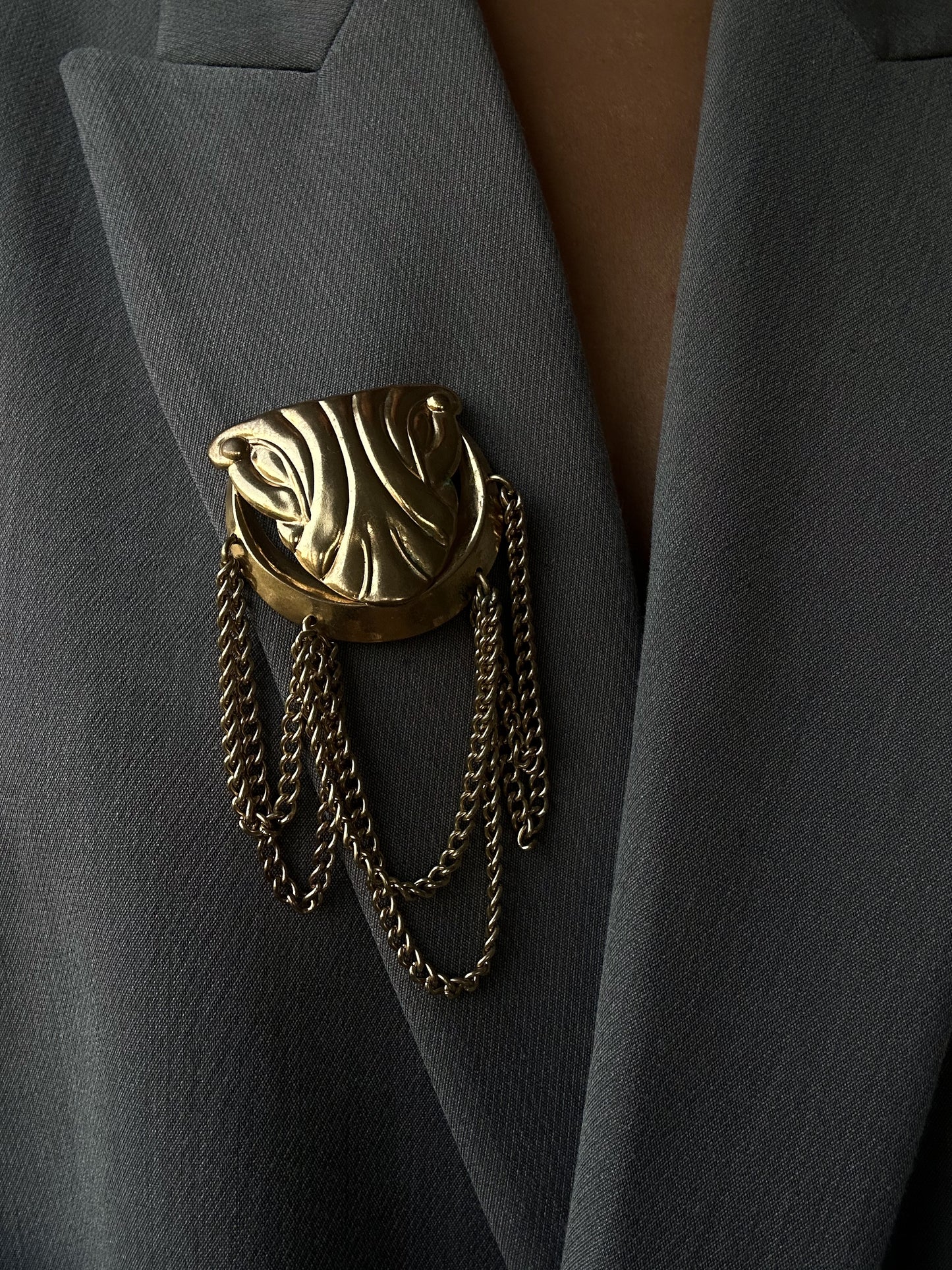 Gilded Drape Brooch|Vintage Baazaar 