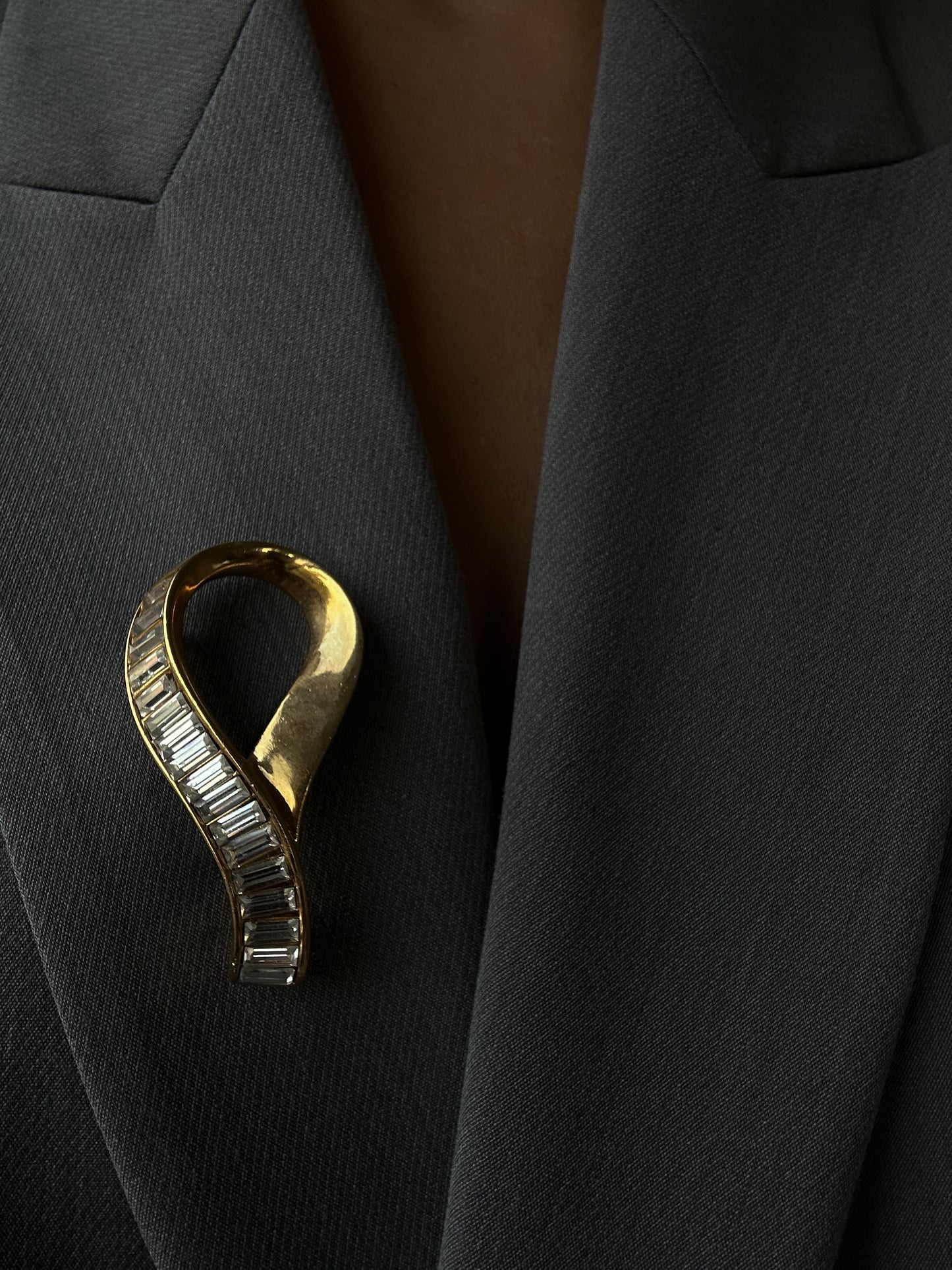 Vintage Signed Swarovski Ribbon Baguette Brooch|Vintage Baazaar 
