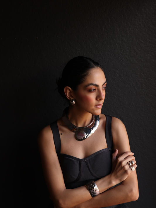 Hammered Silver-Tone Statement Collar Necklace|Vintage Baazaar 