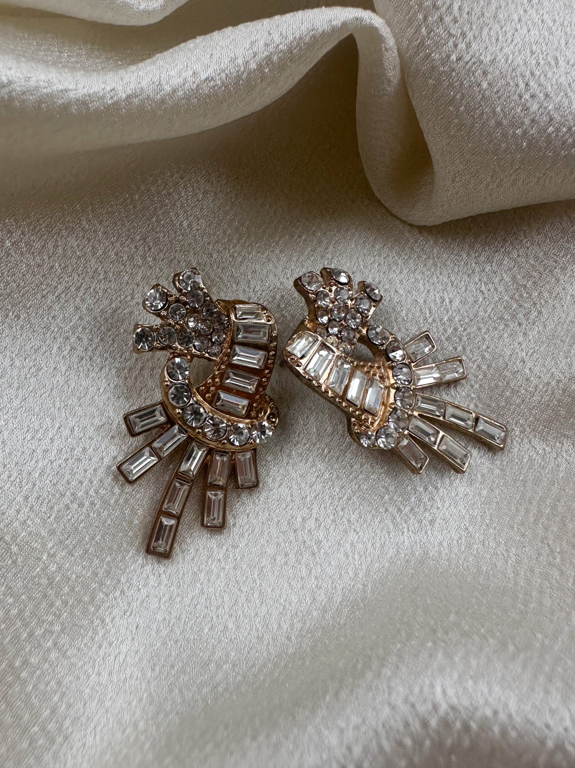 Crystal Burst Earrings|Vintage Baazaar 