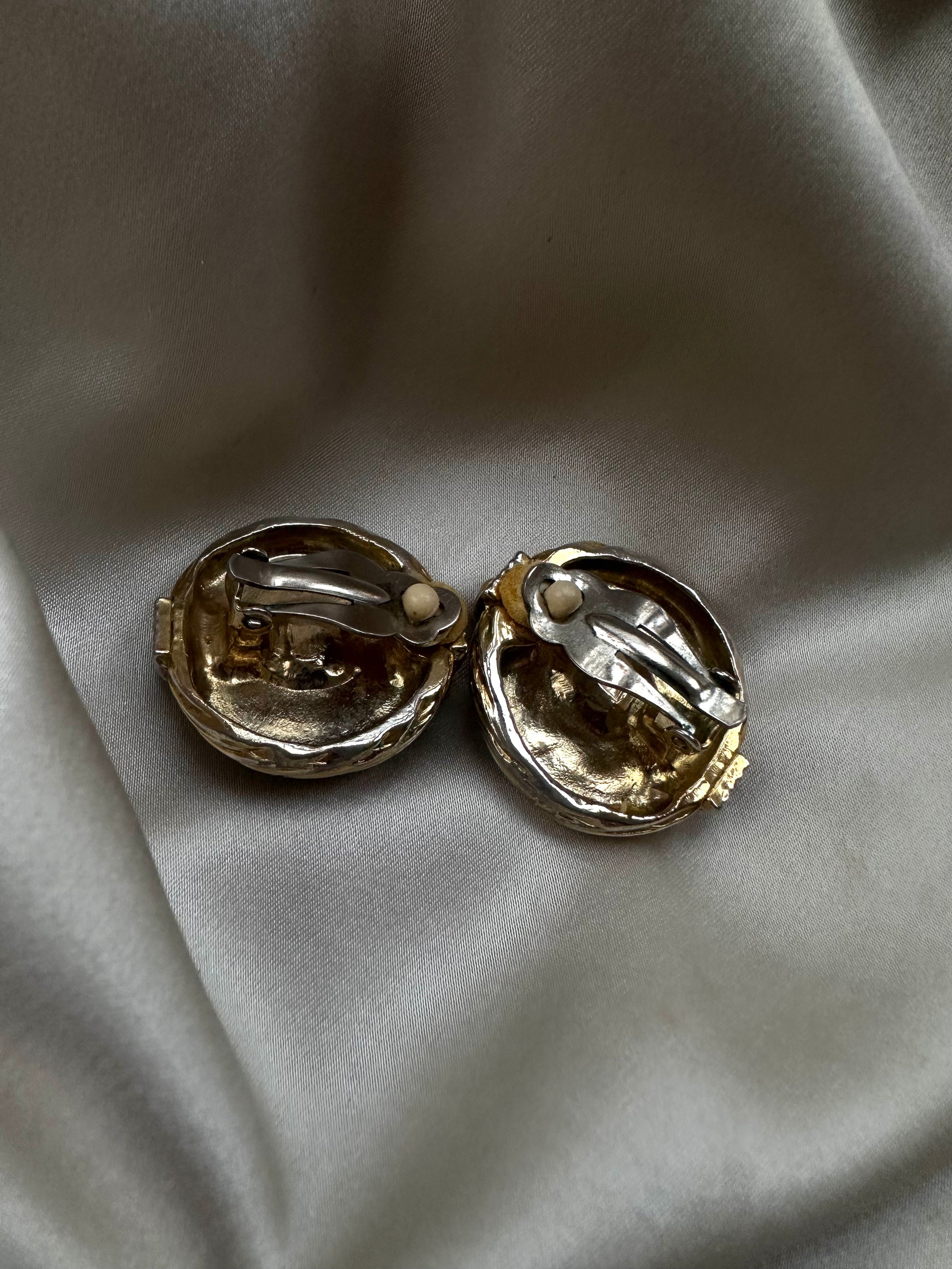 Regal Pearl Gen Earrings|Vintage Baazaar 