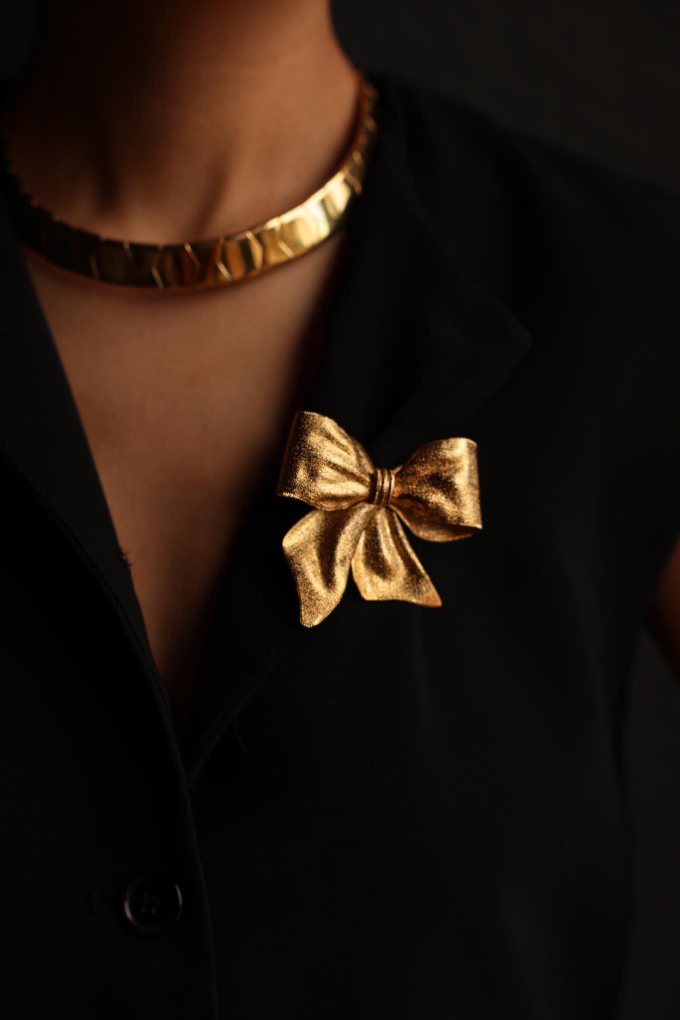 Gold-Tone Bow Brooch|Vintage Baazaar 