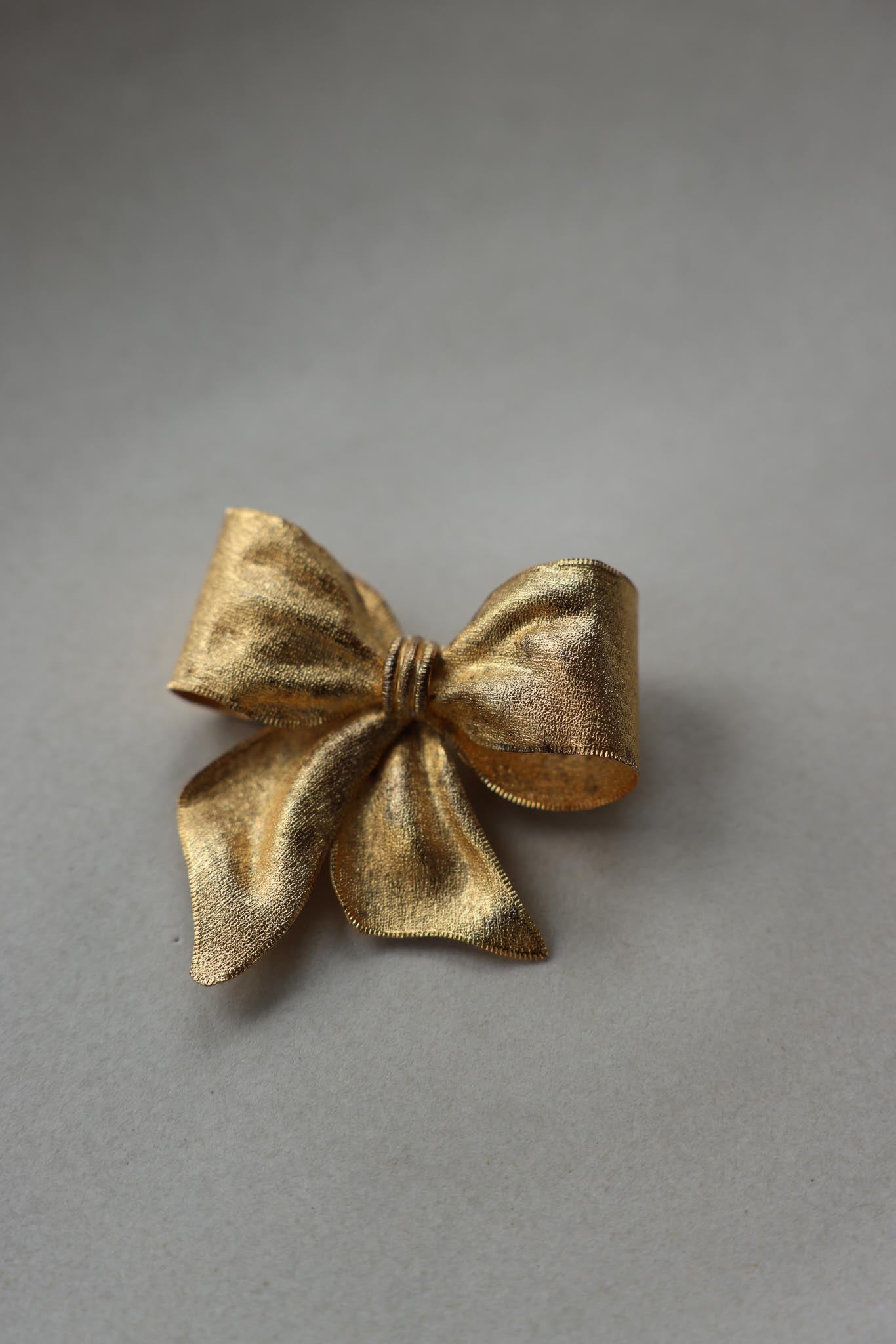 Gold-Tone Bow Brooch|Vintage Baazaar 