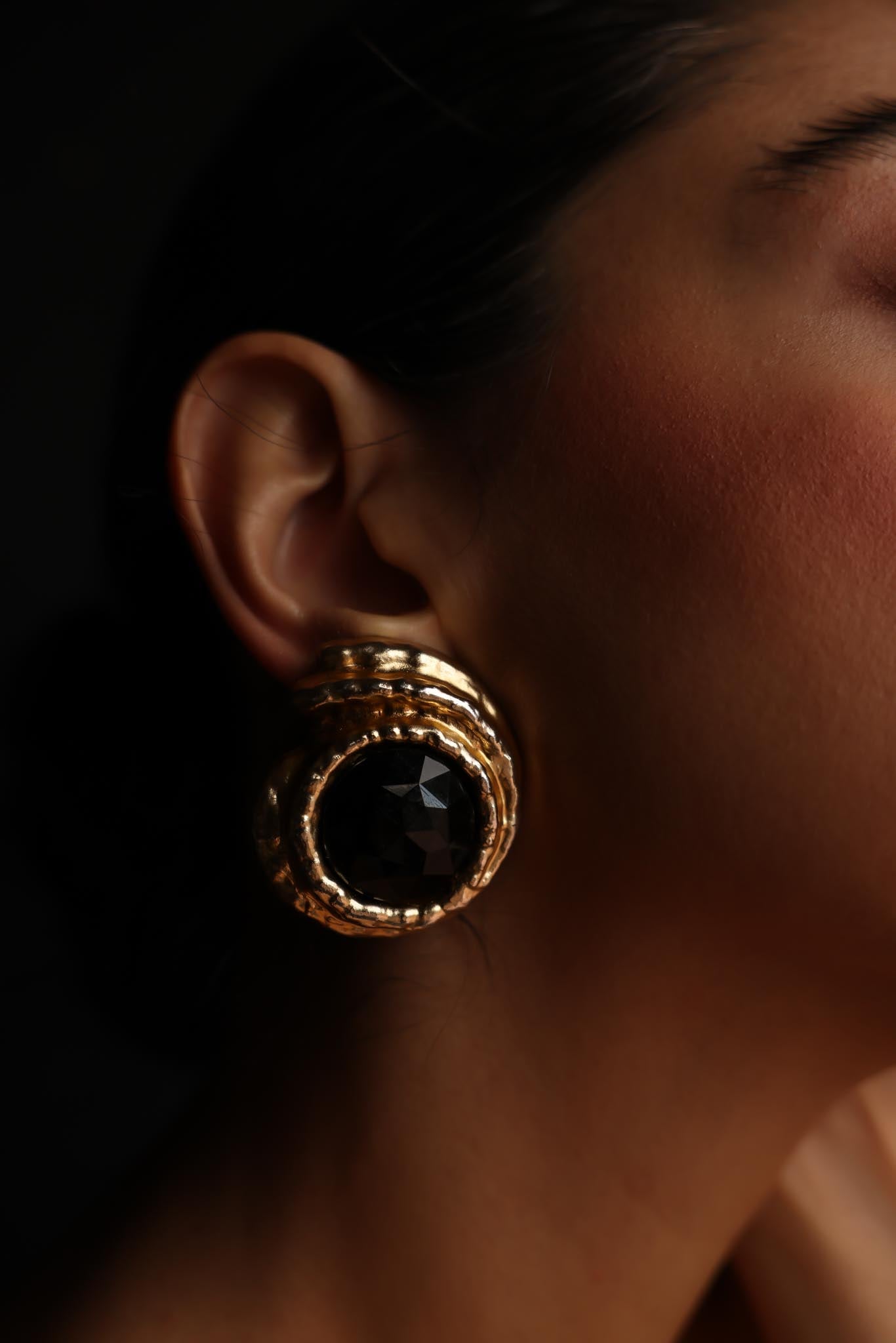 Midnight Swirl Clip-On Earrings|Vintage Baazaar 