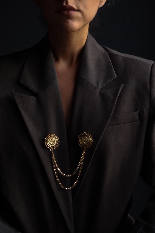 Regal Emblem Chain Brooch|Vintage Baazaar 