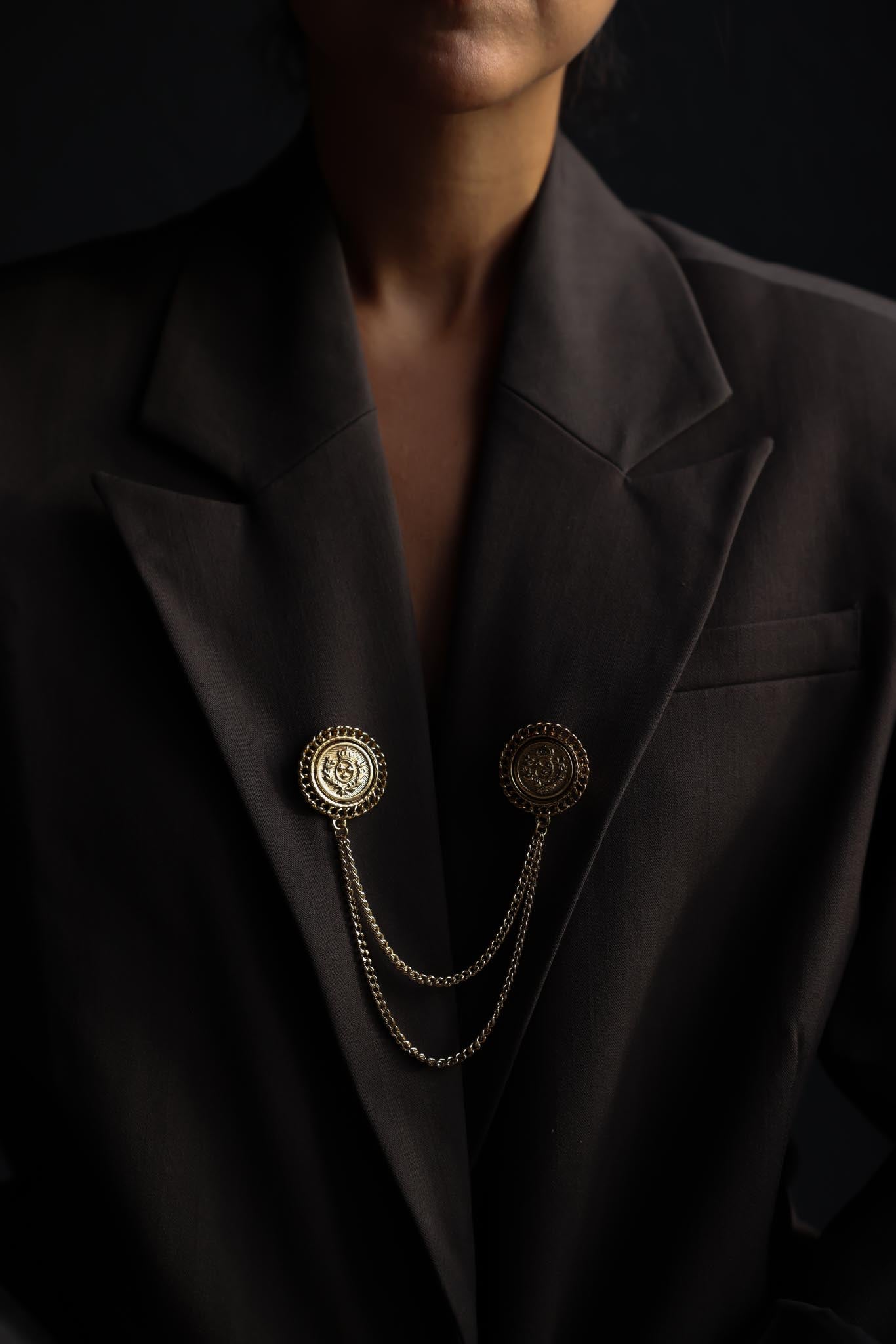 Regal Emblem Chain Brooch|Vintage Baazaar 
