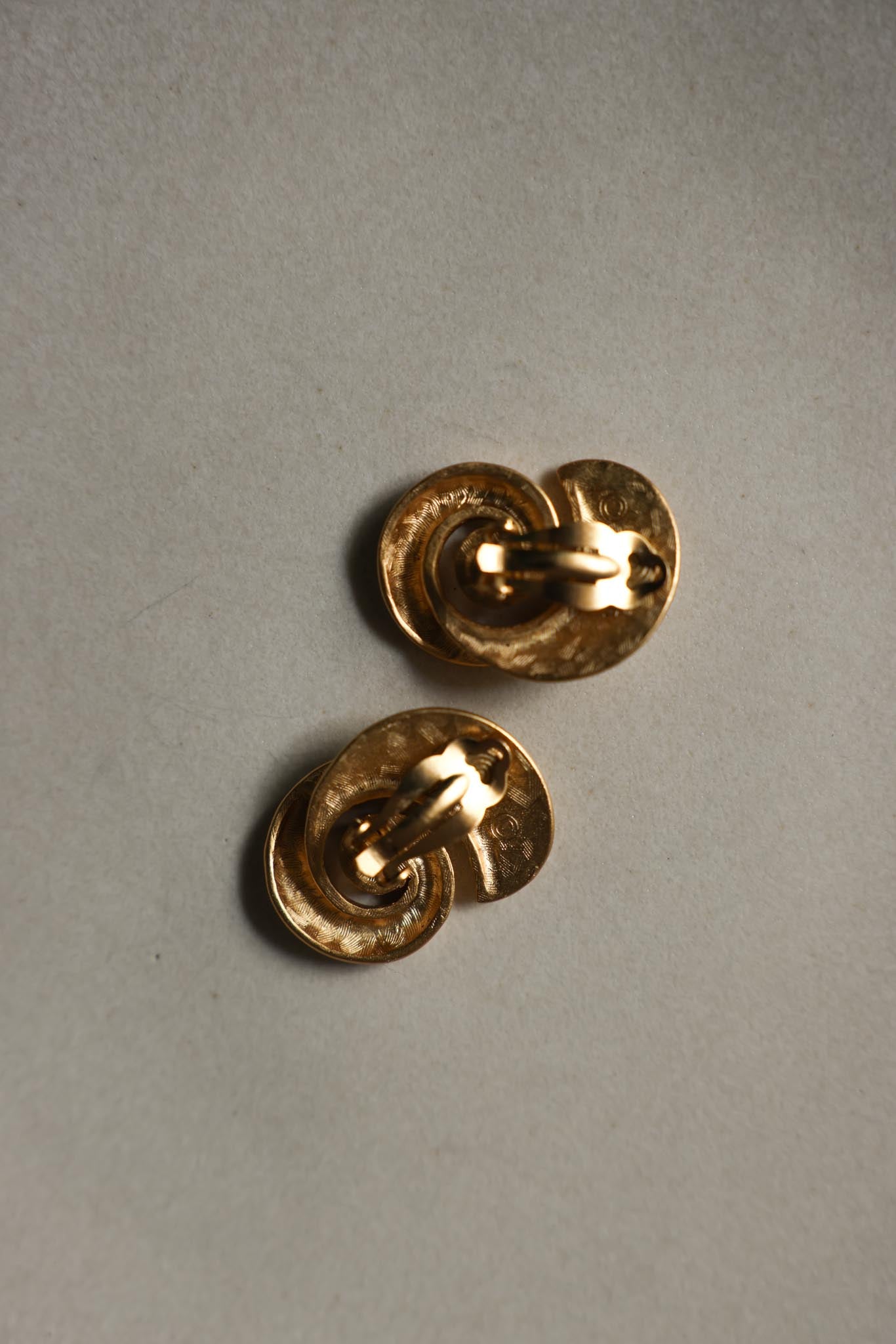Golden Spiral Clip-On Earrings|Vintage Baazaar 