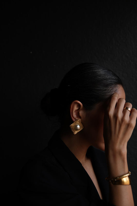 Gold Faux Pearl Clip-On Earrings|Vintage Baazaar 