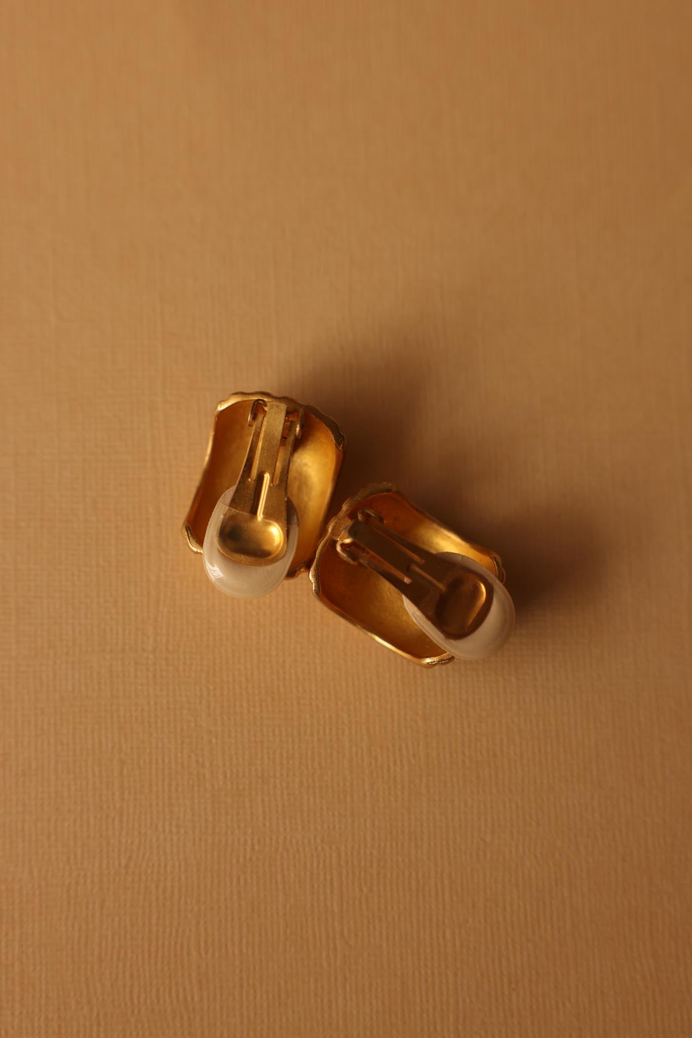 Embossed Crest Brushed Gold Clip-On Earrings|Vintage Baazaar 