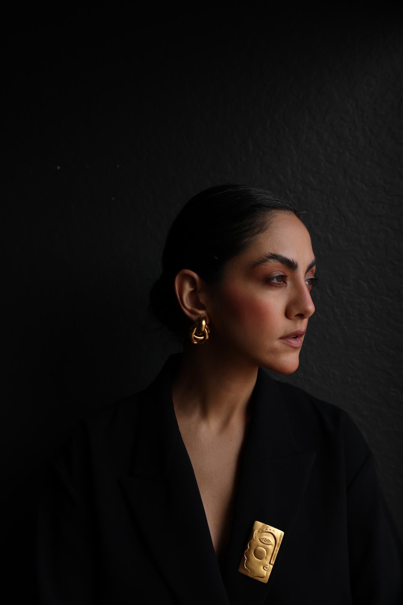 Modernist Gold Tone Brooch|Vintage Baazaar 