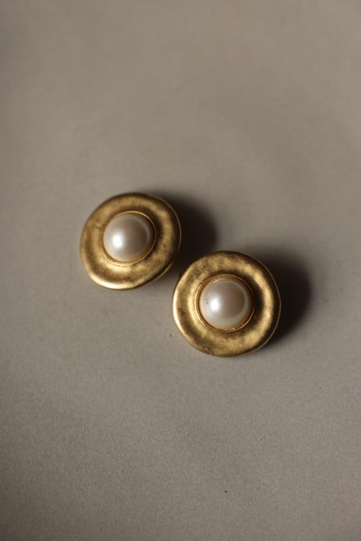 Erwin Pearl Clip-On Earrings|Vintage Baazaar 