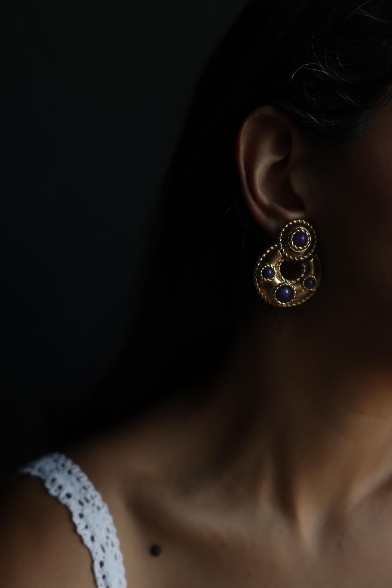 Vintage Gold Tone Blue Cabochon Clip-On Earrings
