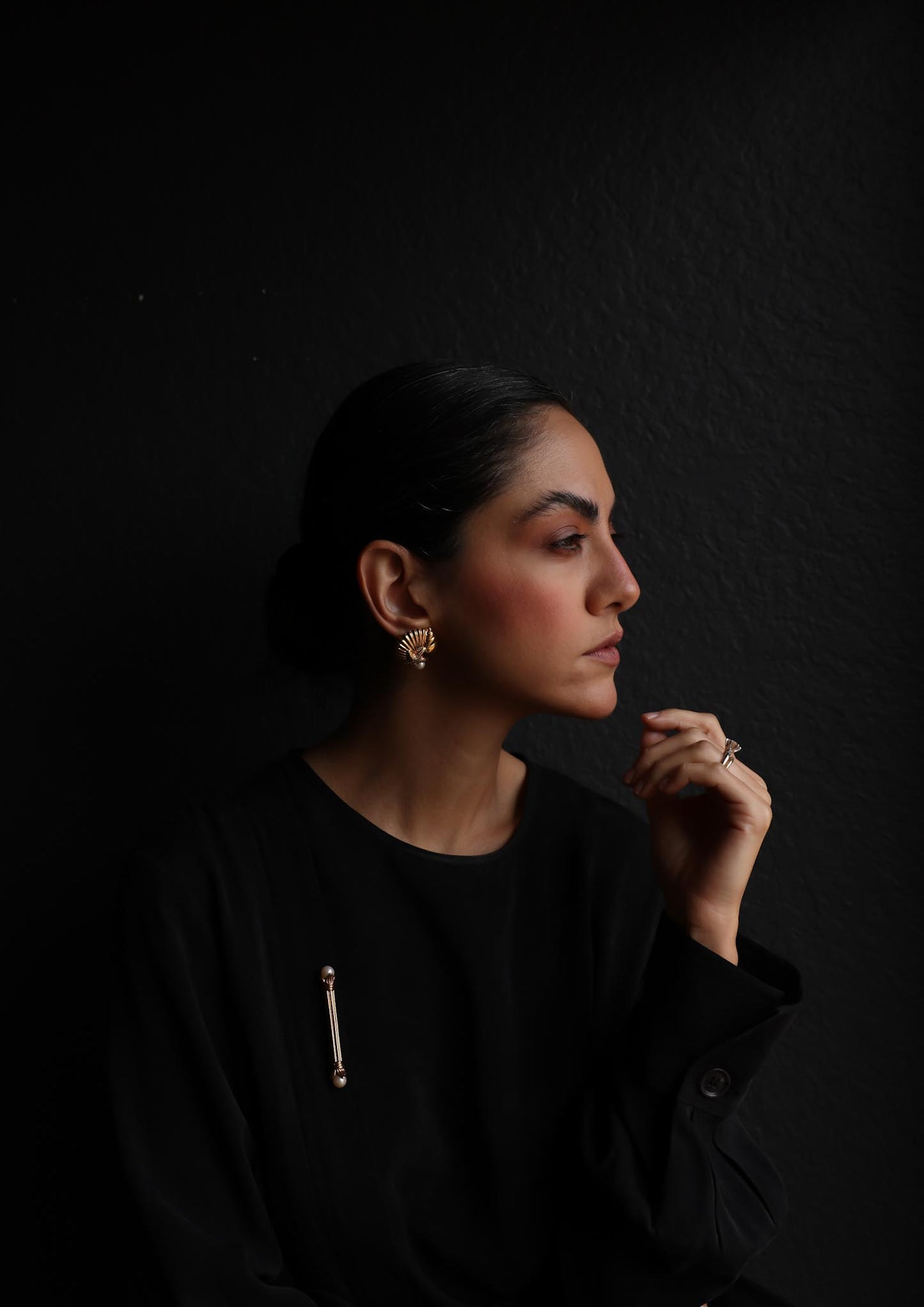 Krementz Pearl Bar Brooch|Vintage Baazaar 