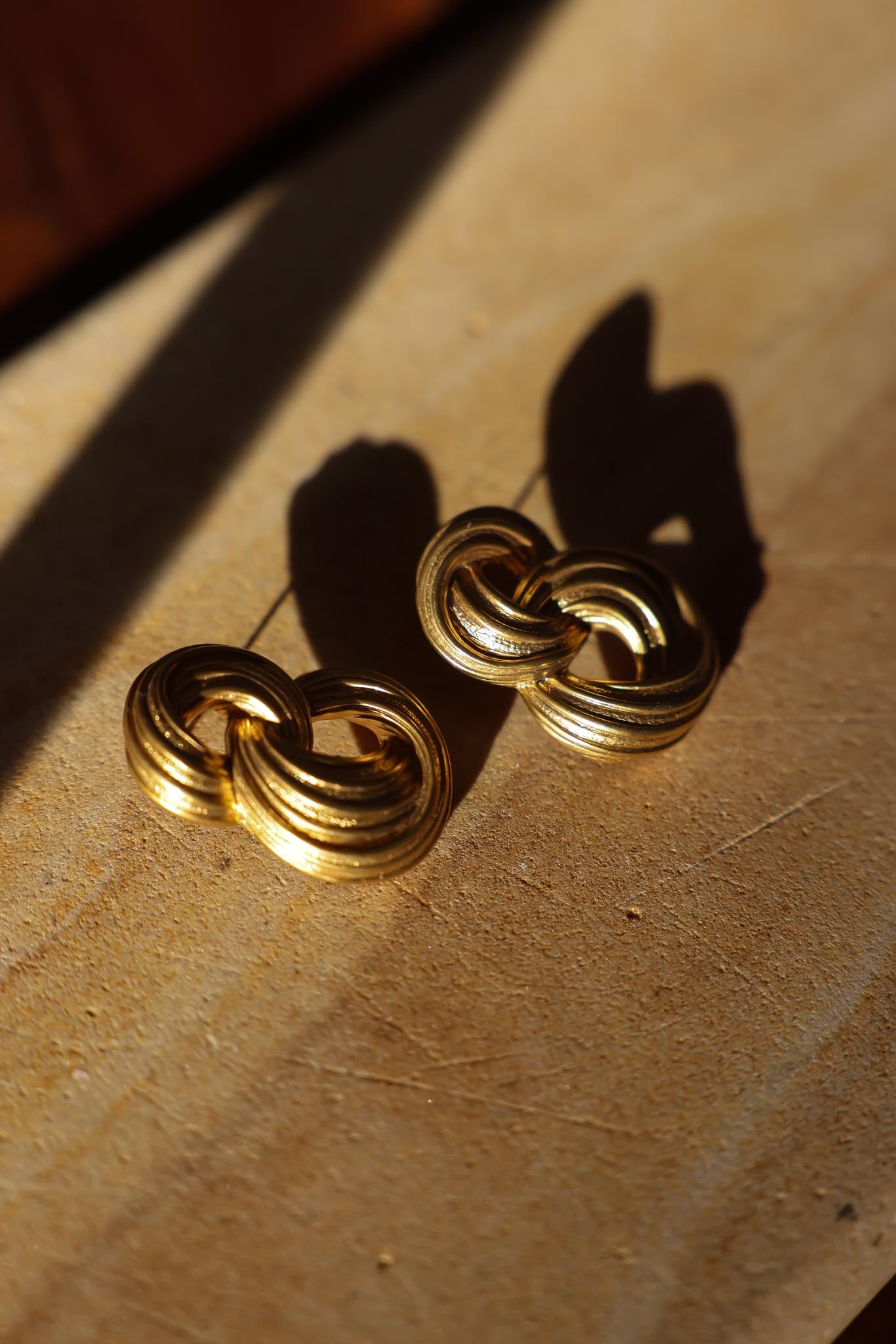 Timeless Twist Earrings|Vintage Baazaar 
