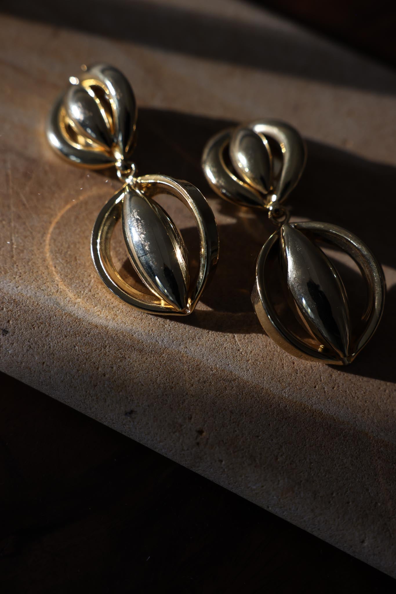 Golden Lantern Earrings|Vintage Baazaar 