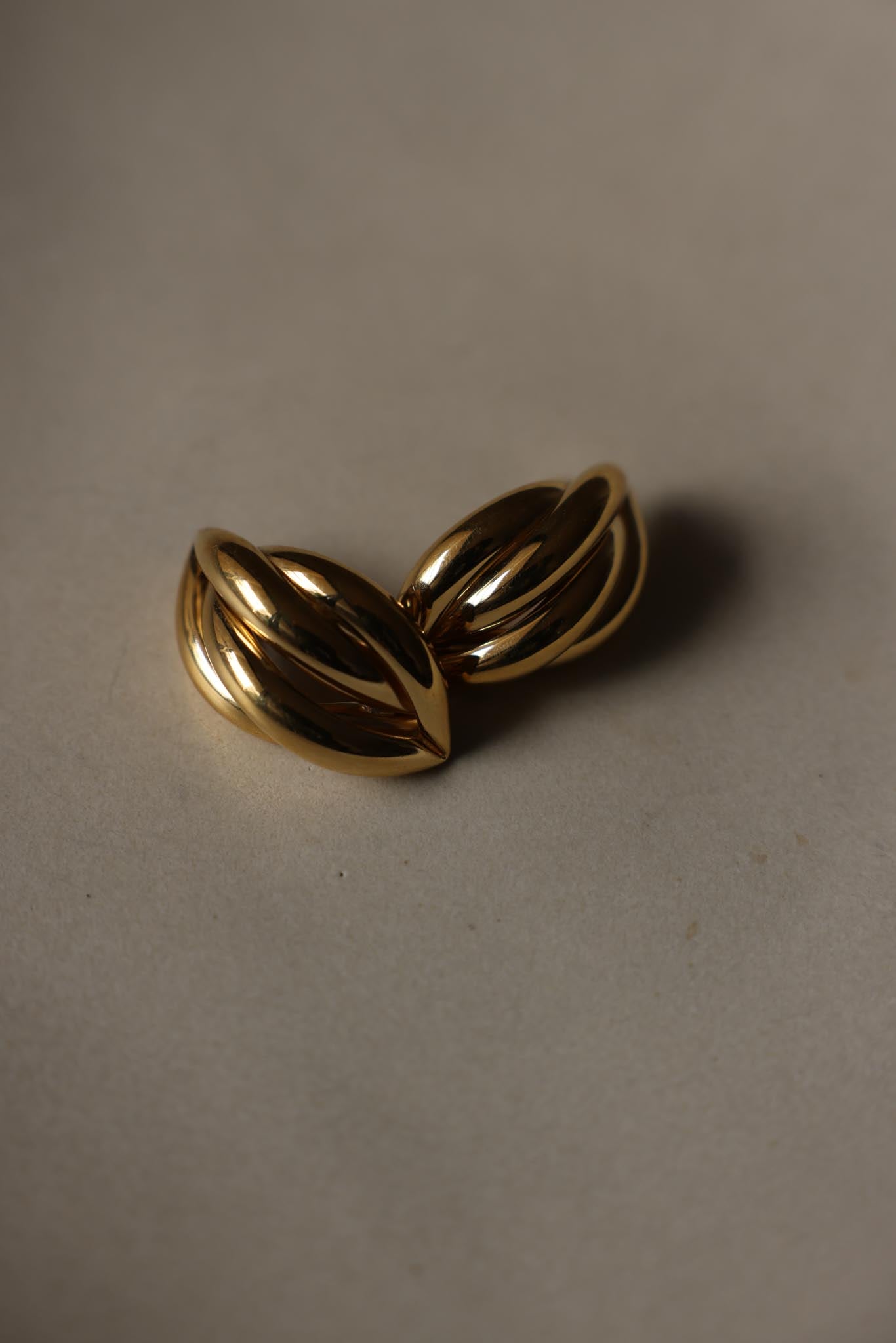 Golden Wave Vintage Earrings|Vintage Baazaar 
