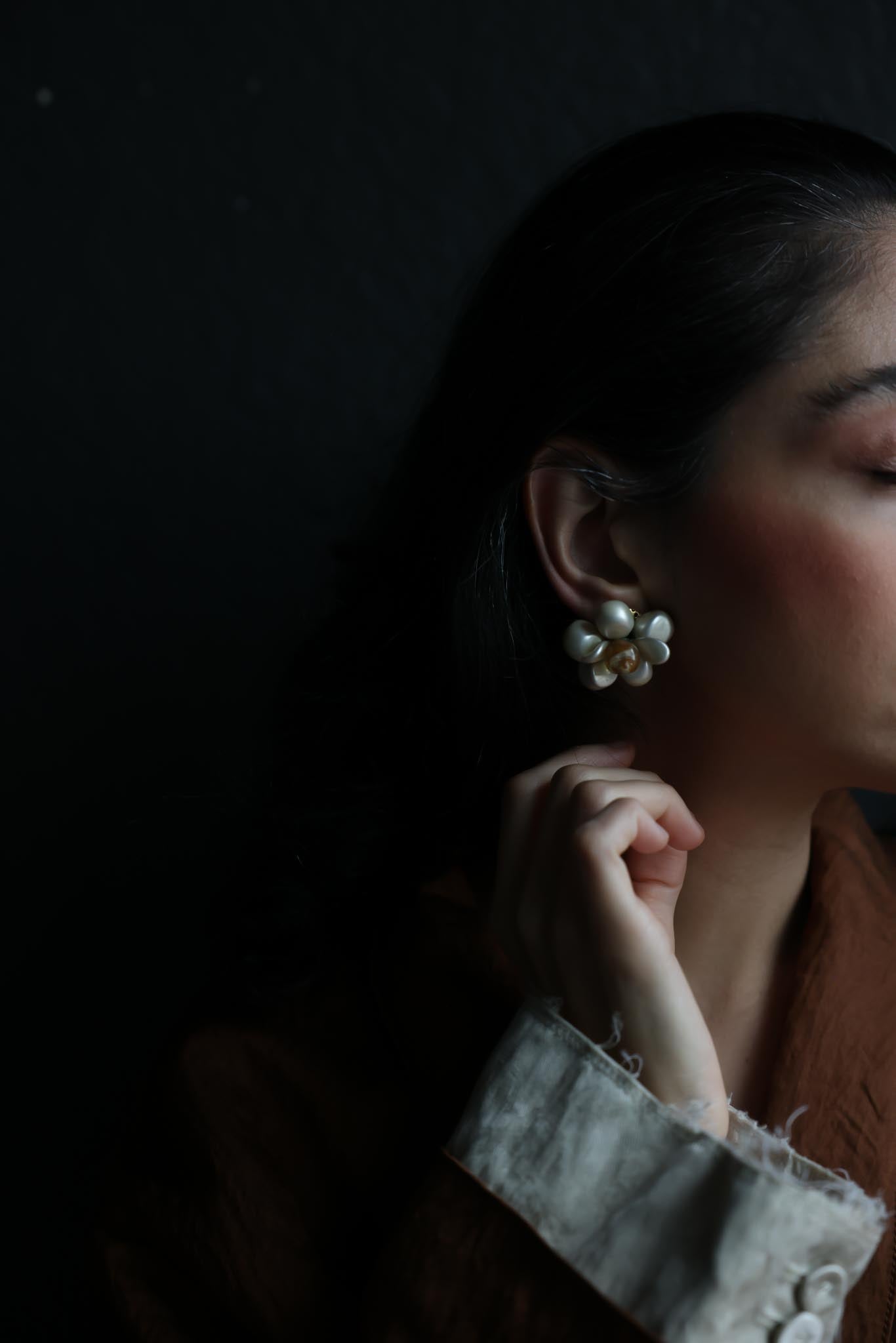1950s Pearlized Ivory Floral Clip-On Earrings