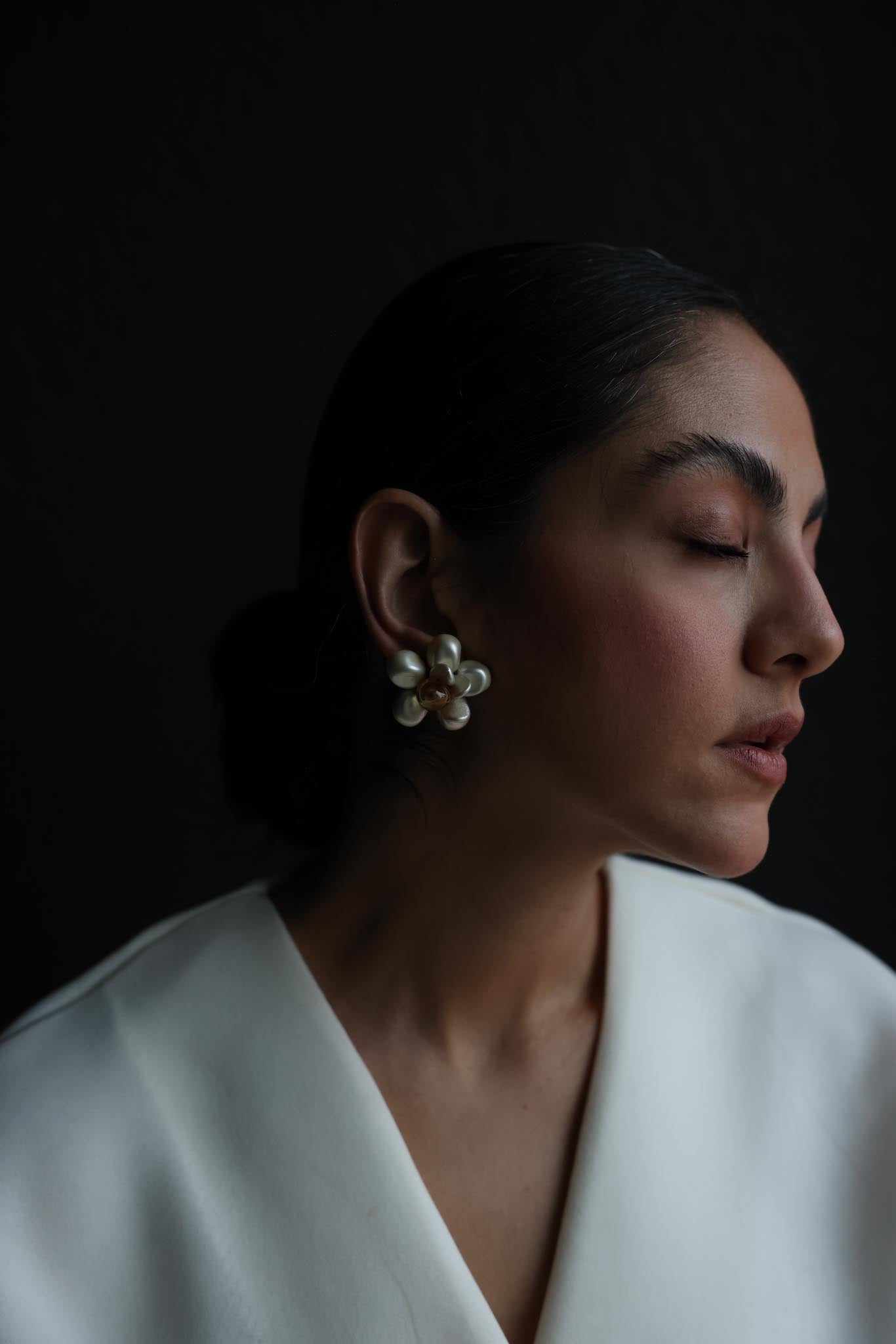 1950s Pearlized Ivory Floral Clip-On Earrings