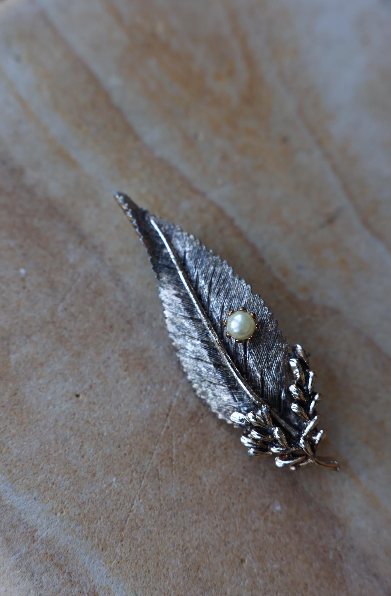 Silver Laurel Leaf Brooch|Vintage Baazaar 