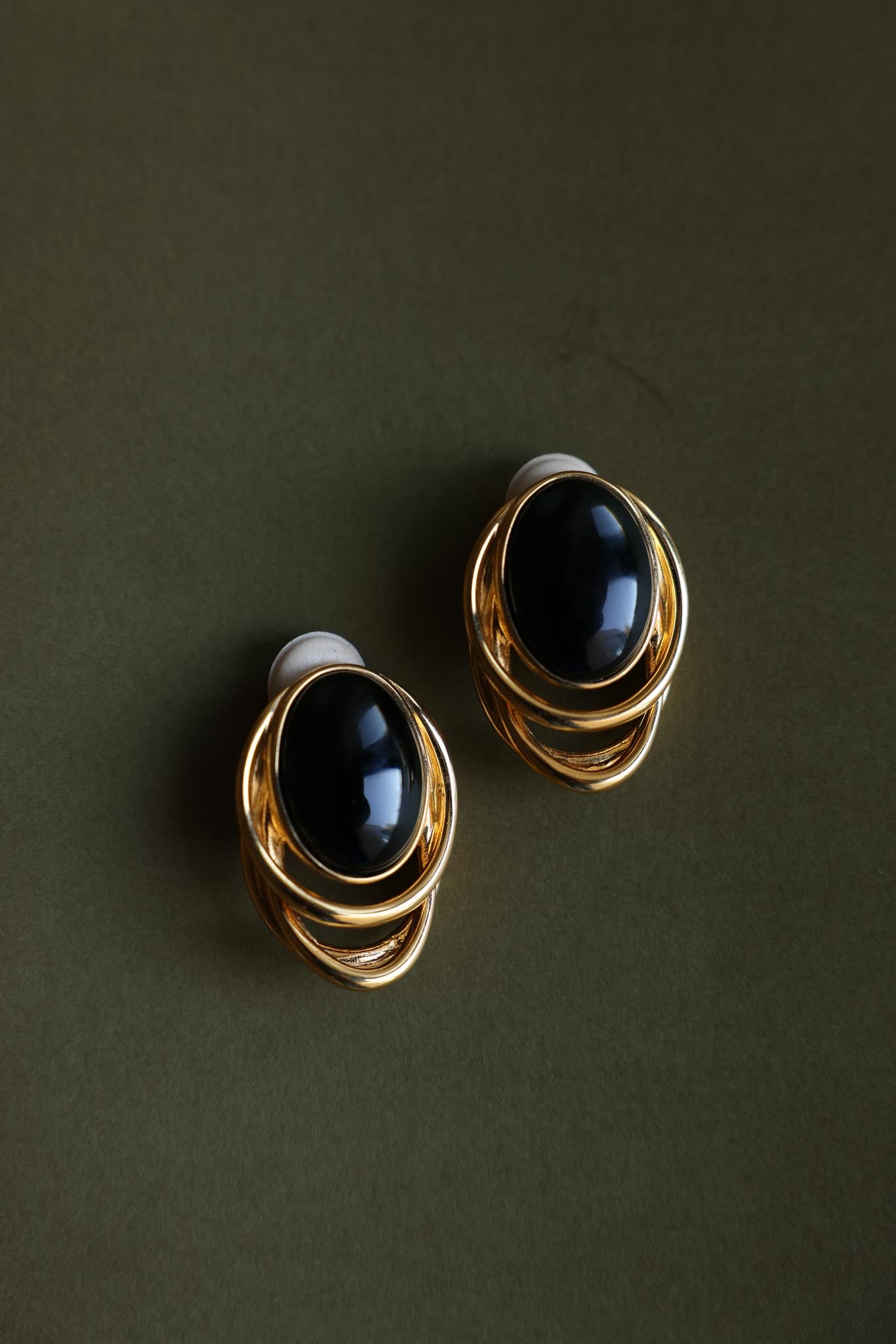 Black Cabochon Layered Hoop Clip-On Earrings|Vintage Baazaar 