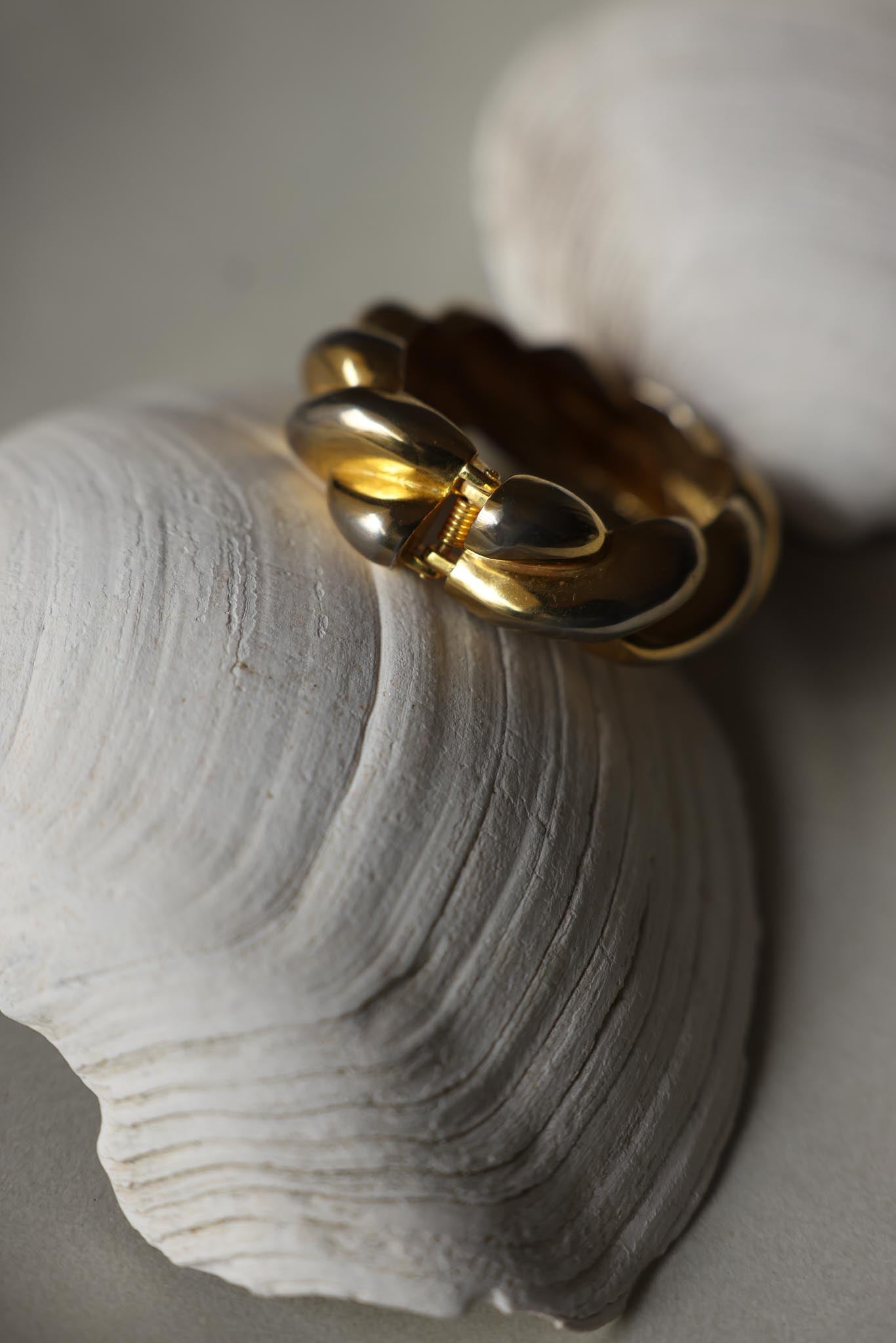 Twisted Elegance Hinged Bracelet|Vintage Baazaar 