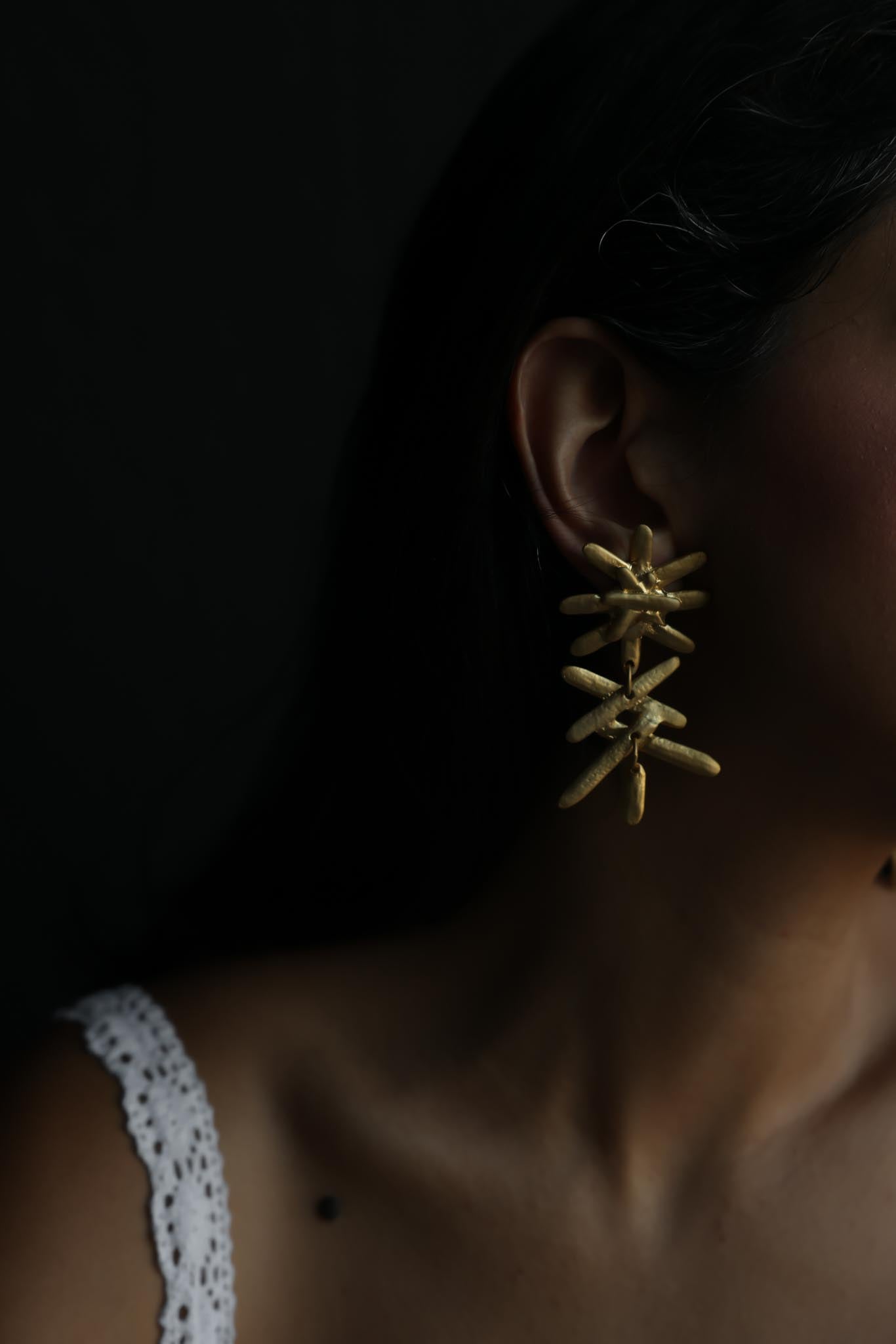 Matte Gold Abstract Dangle Clip-On Earrings | 1980s Dead Stock