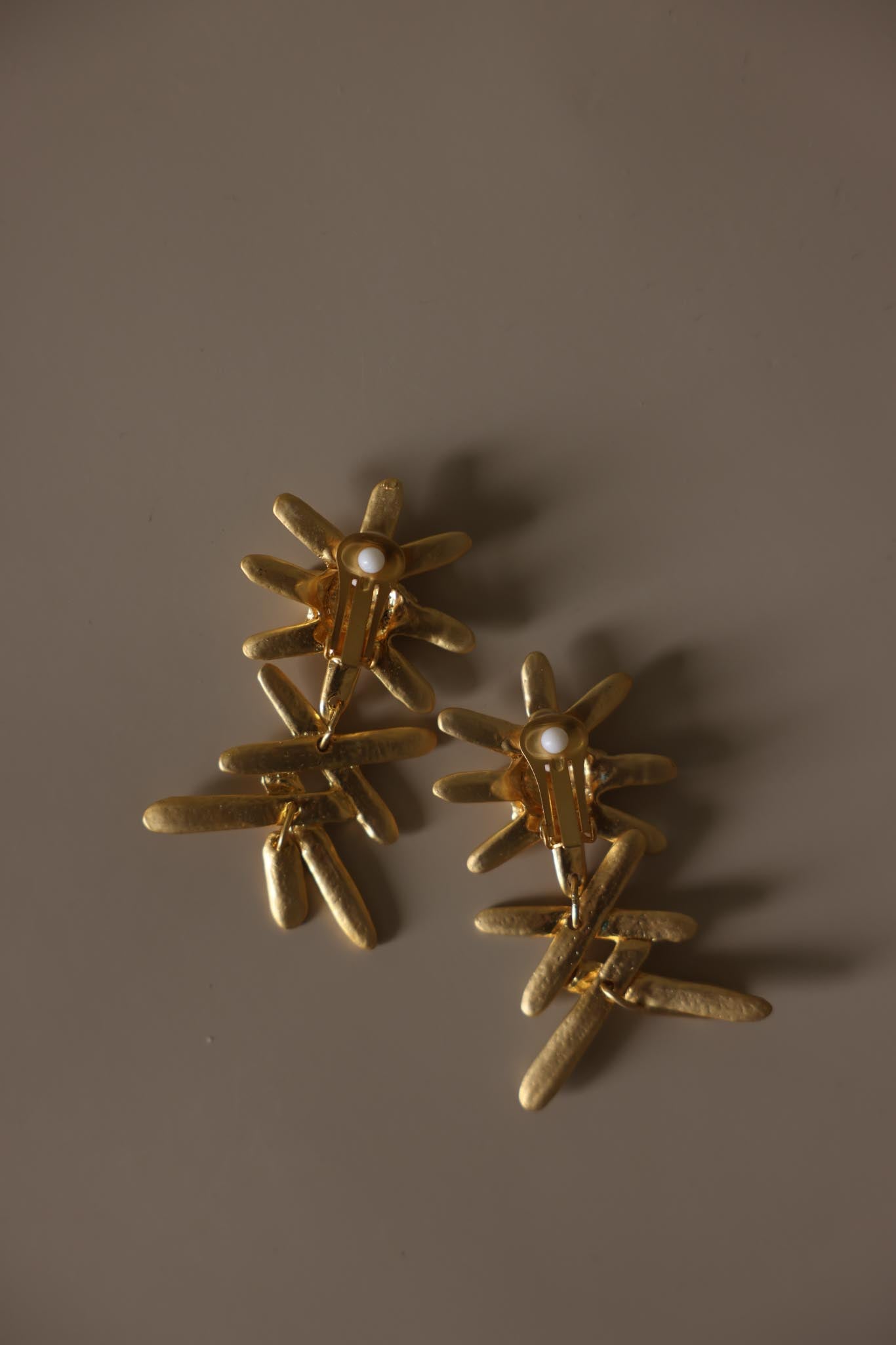 Matte Gold Abstract Dangle Clip-On Earrings | 1980s Dead Stock