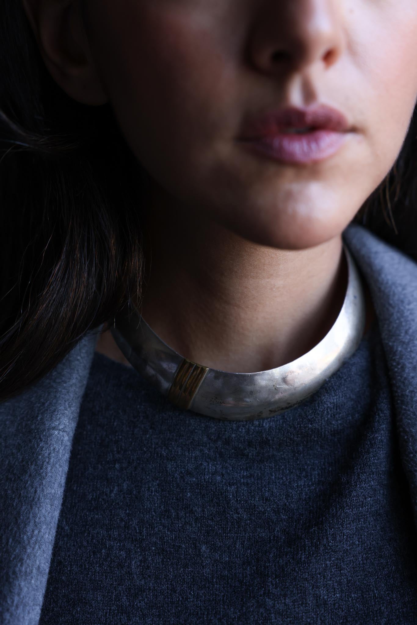 Silver Tone Horizon Collar Necklace|Vintage Baazaar 