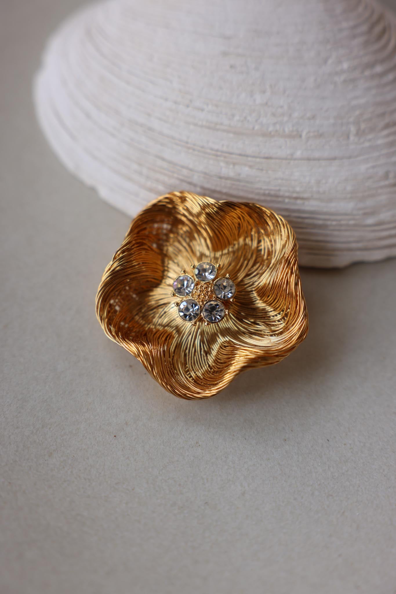 Monet Floral Brooch|Vintage Baazaar 