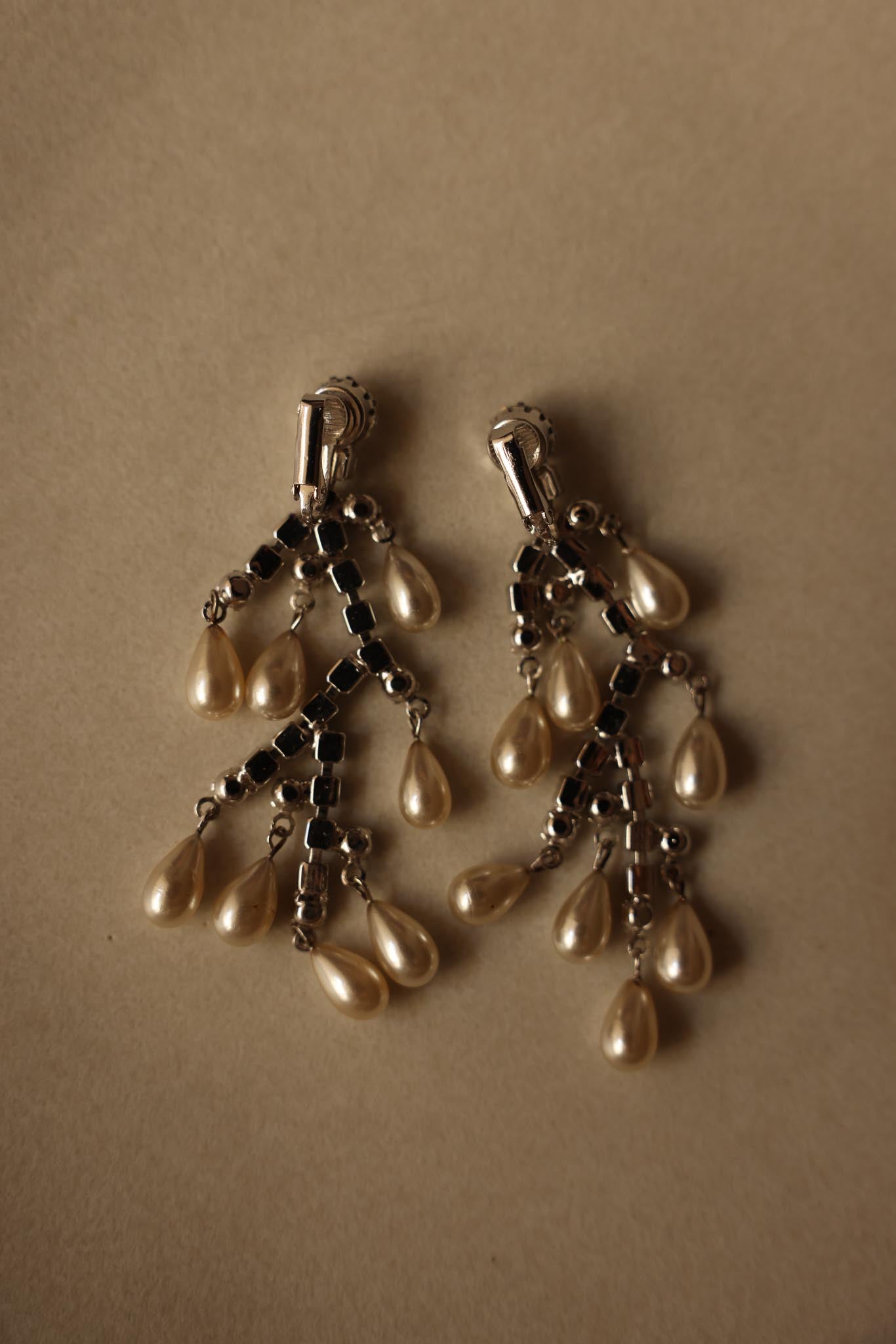 Cascading Pearl Drop Clip-On Earrings|Vintage Baazaar 