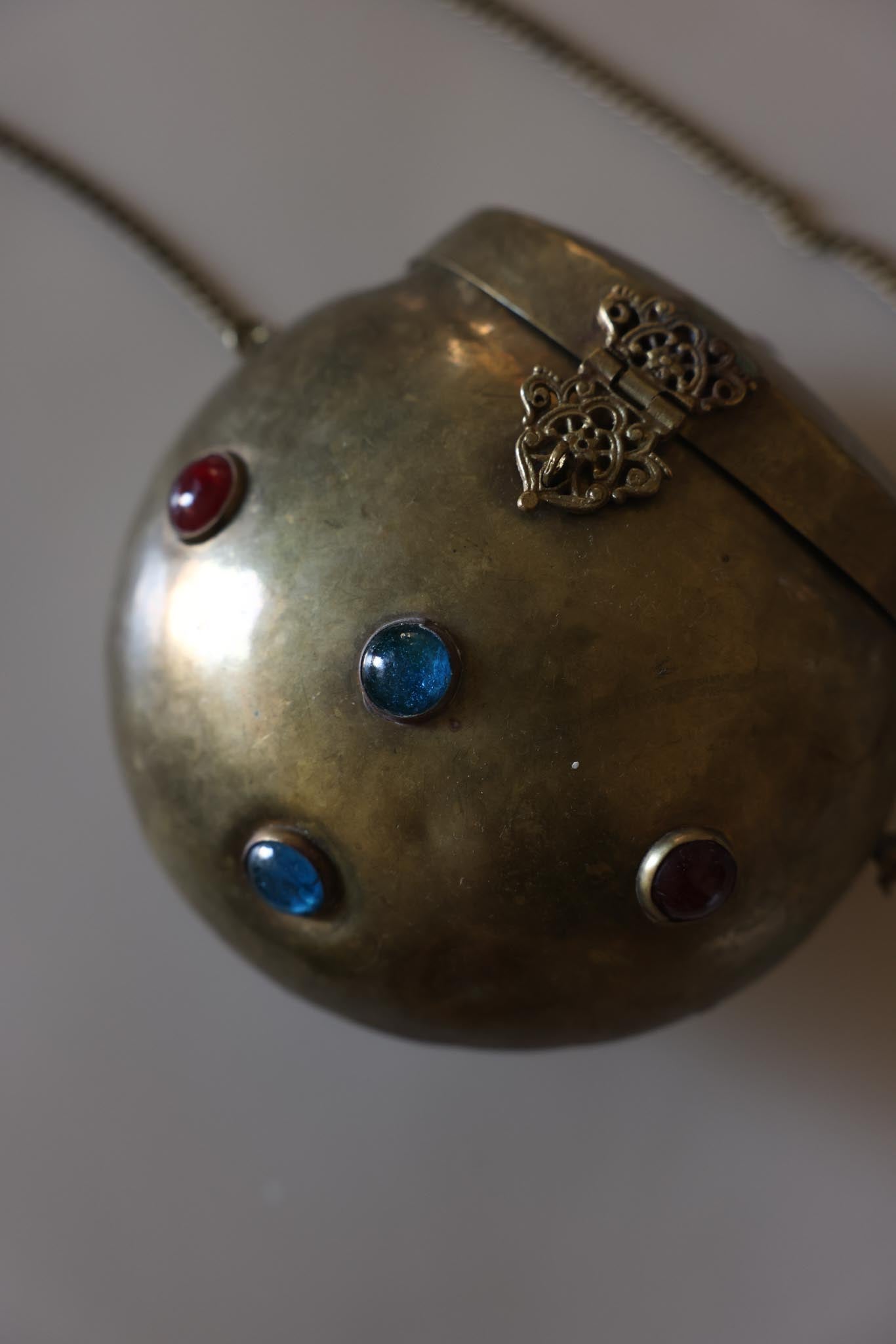 Antique Brass Gemstone Orb Evening Bag|Vintage Baazaar 