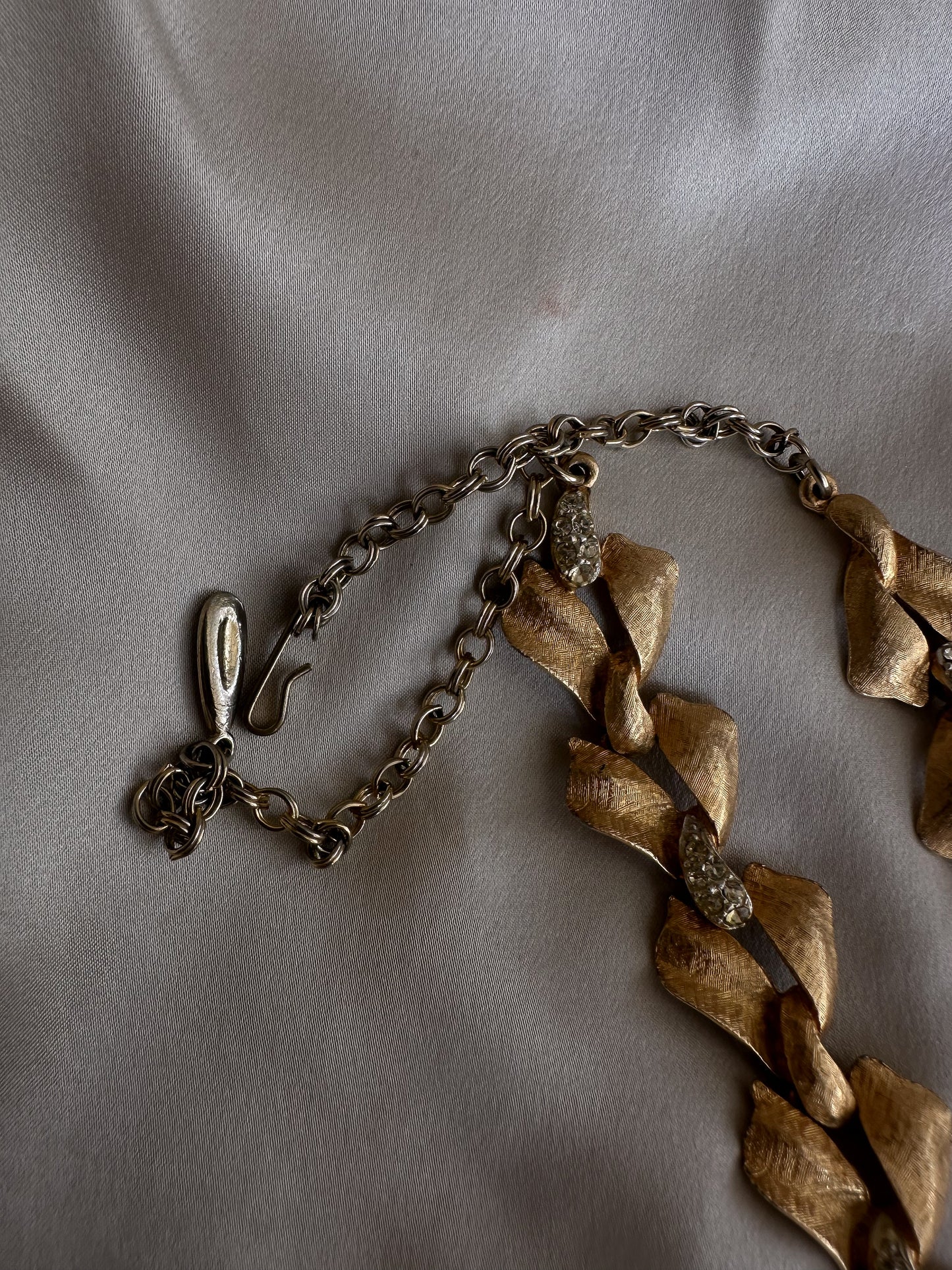 Twist of Elegance Necklace|Vintage Baazaar 