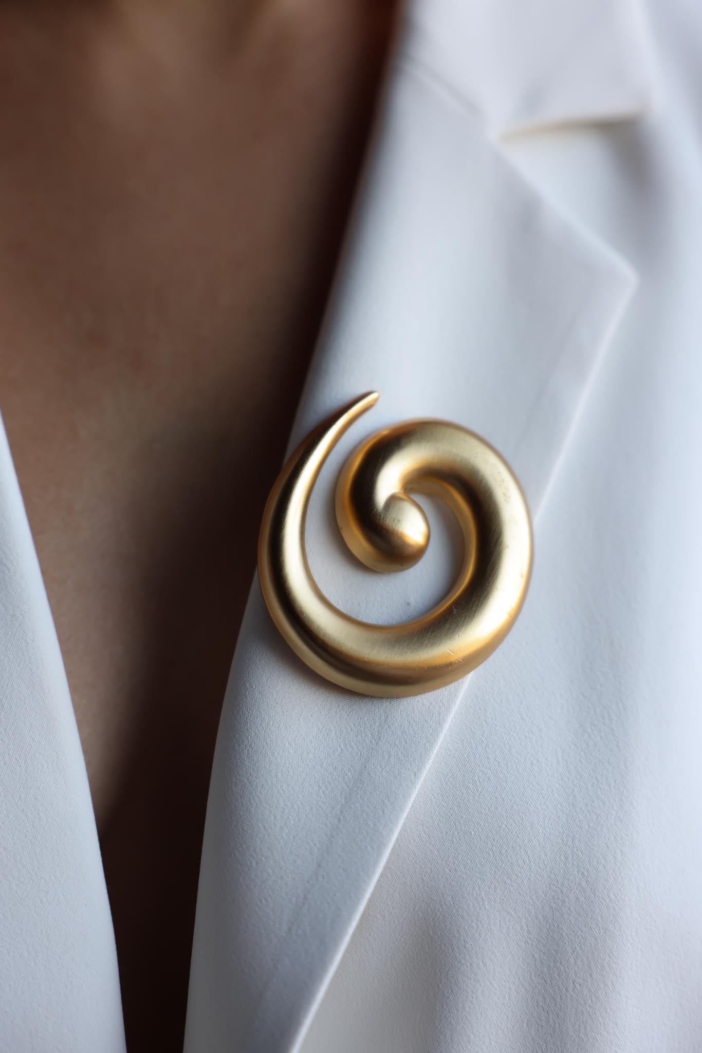Monet Spiral Matte Gold Brooch|Vintage Baazaar 