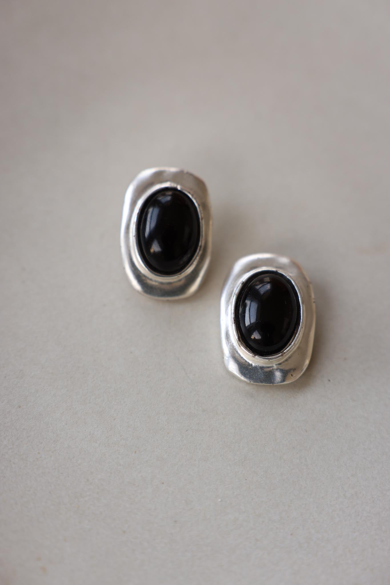Silver & Black Cabochon Clip-On Earrings|Vintage Baazaar 