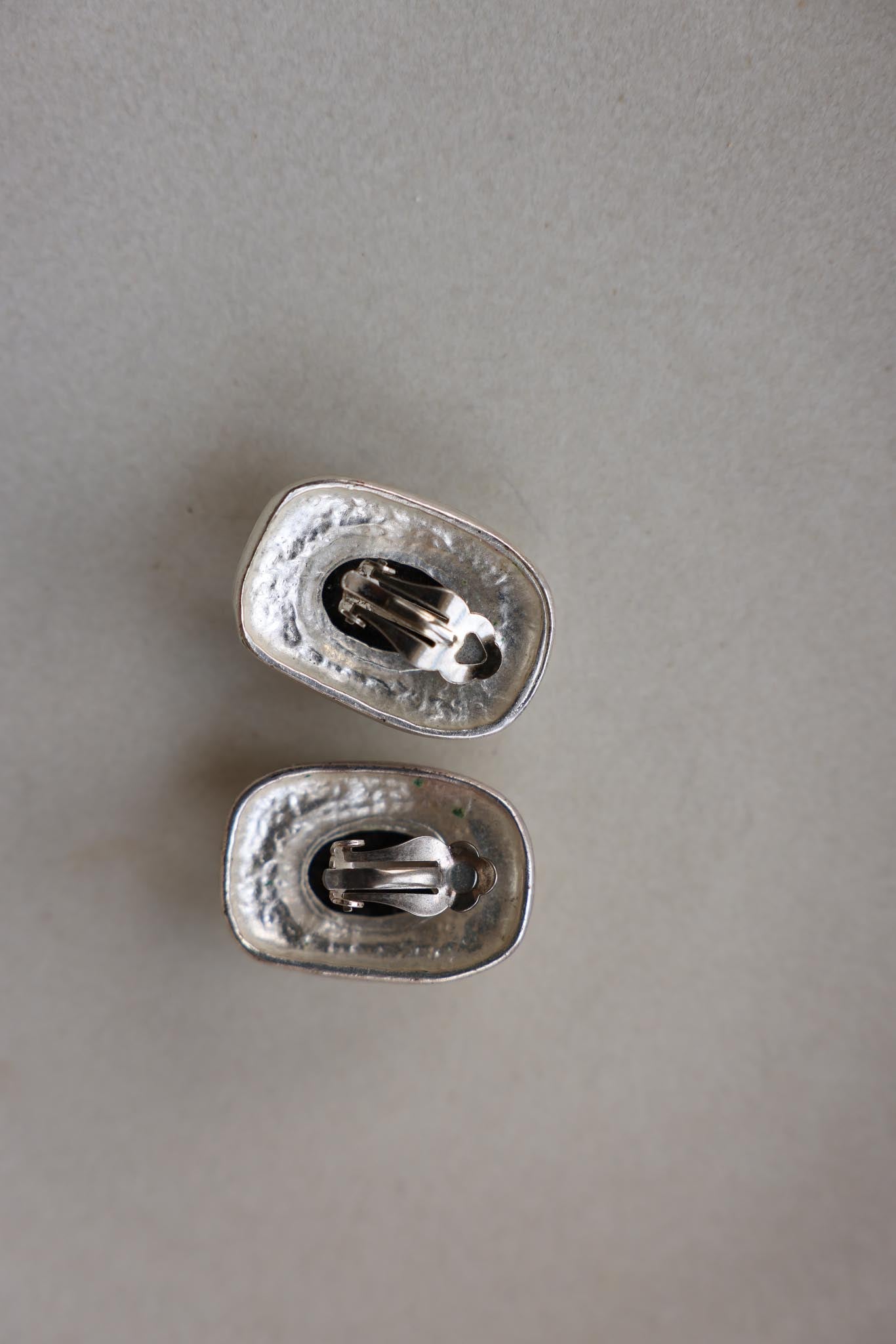 Silver & Black Cabochon Clip-On Earrings|Vintage Baazaar 