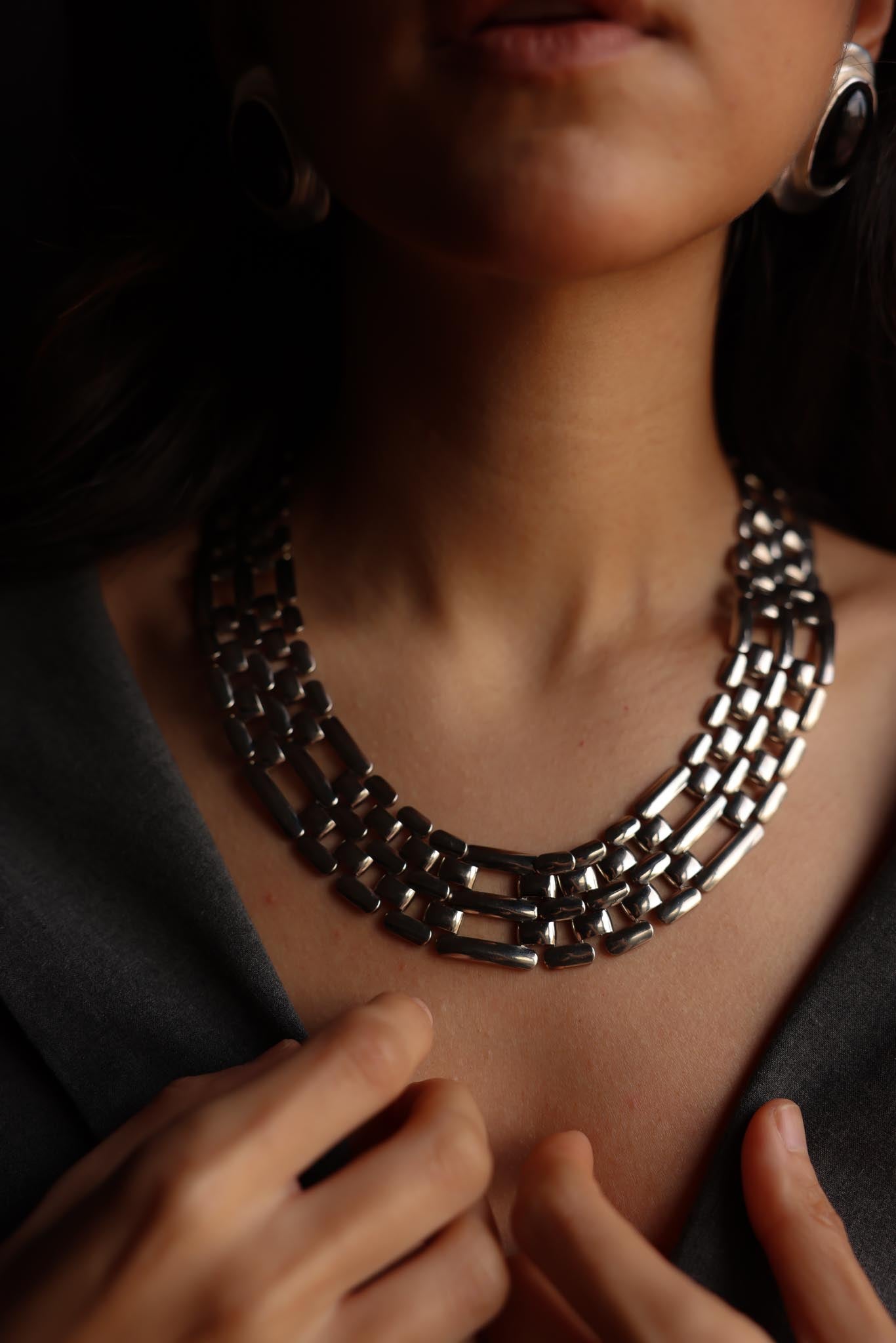 Vintage Silver-Tone Chain Necklace|Vintage Baazaar 