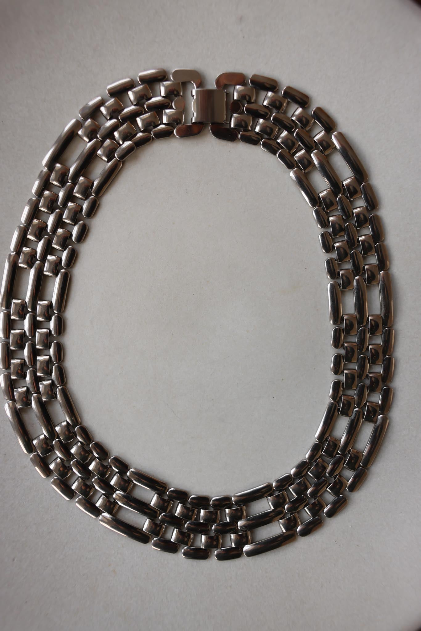 Vintage Silver-Tone Chain Necklace|Vintage Baazaar 