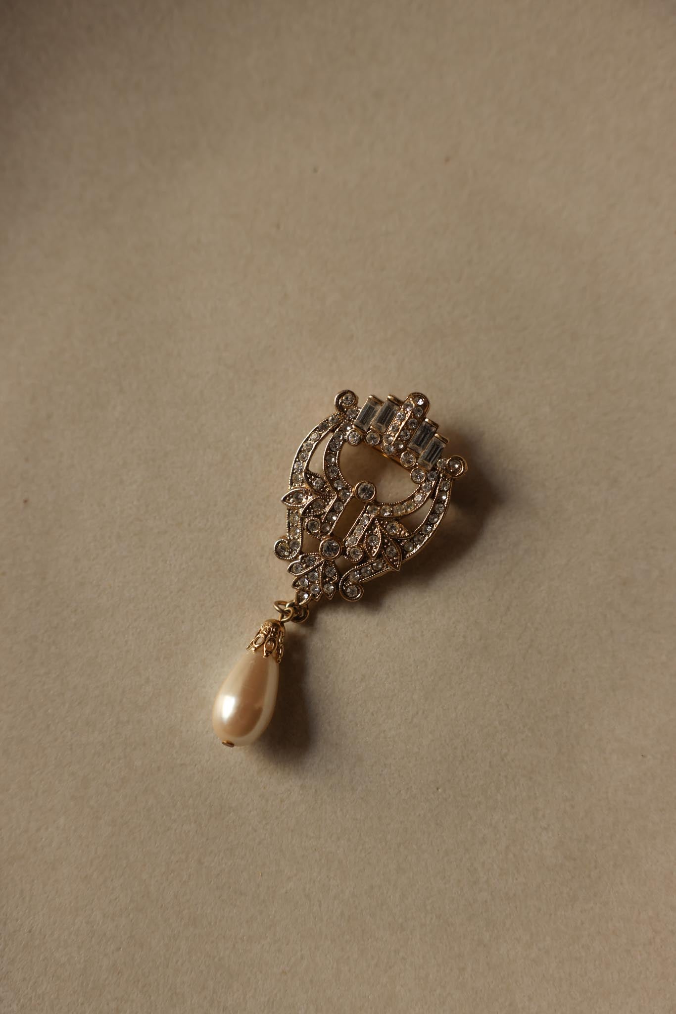 Rhinestone and Faux Pearl Drop Brooch|Vintage Baazaar 