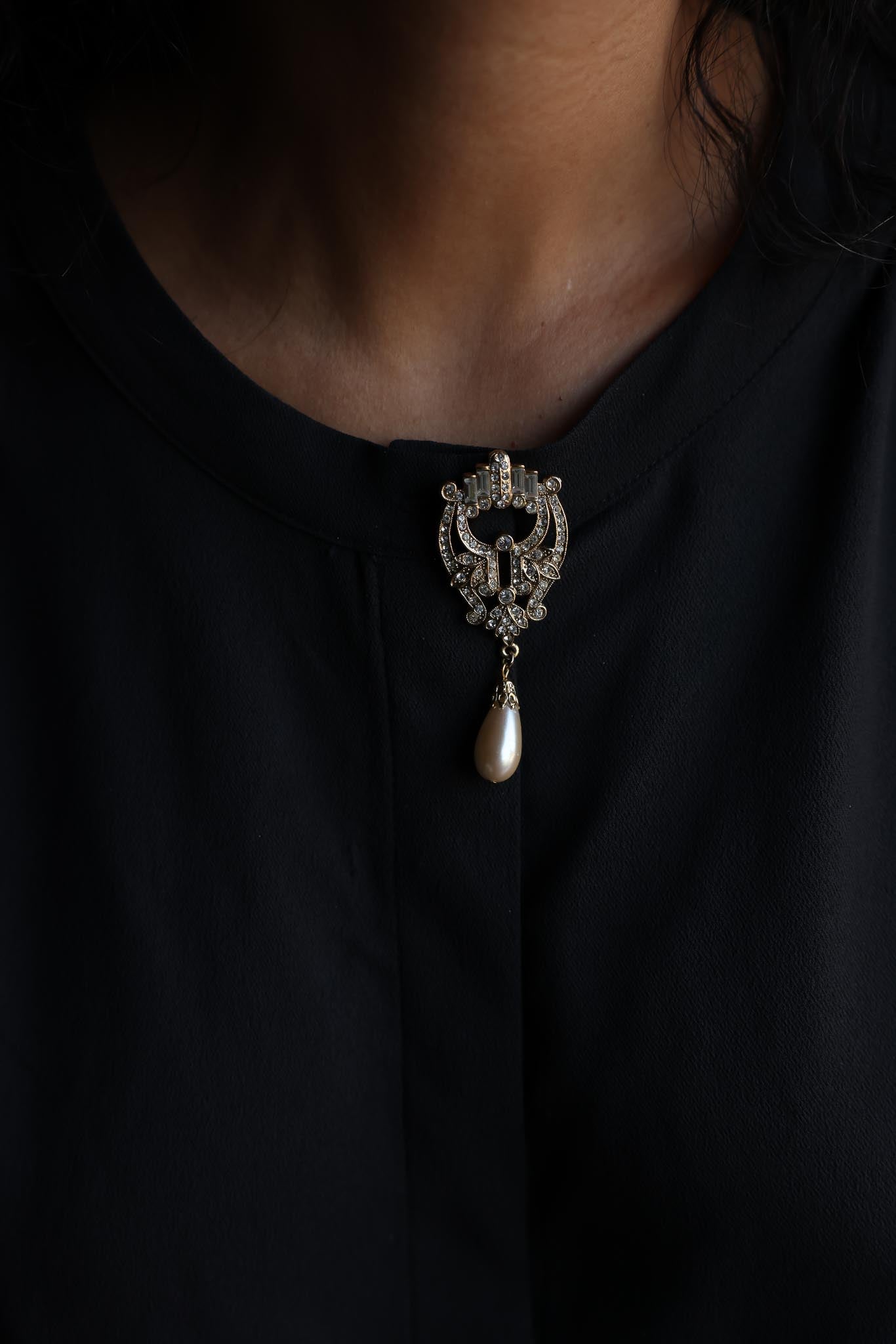 Rhinestone and Faux Pearl Drop Brooch|Vintage Baazaar 