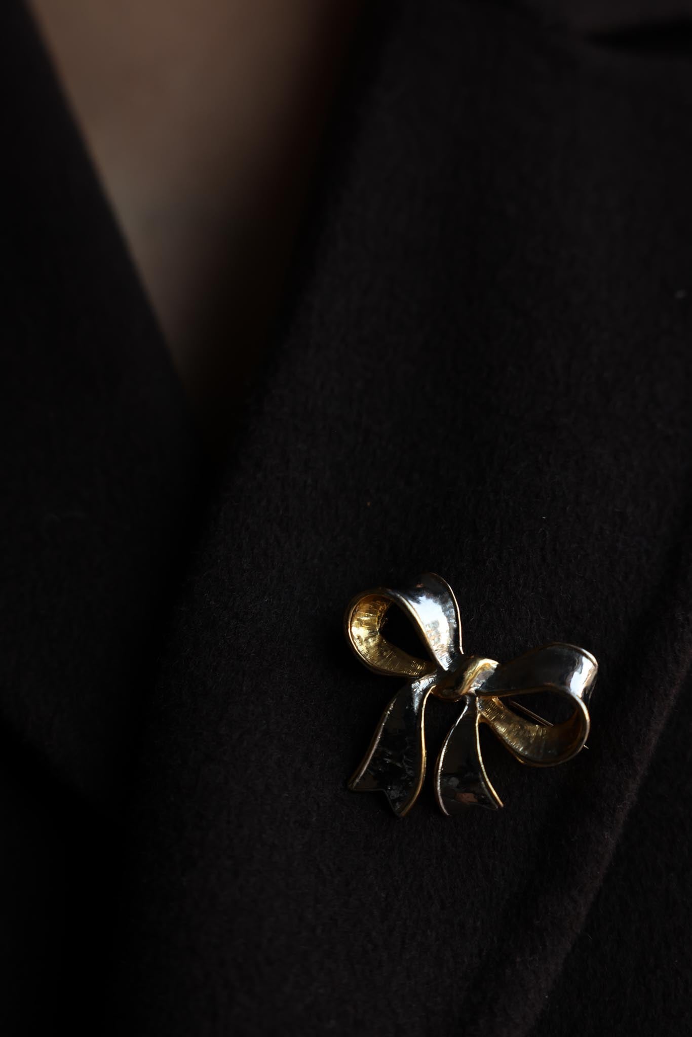 Two-Tone Ribbon Bow Brooch